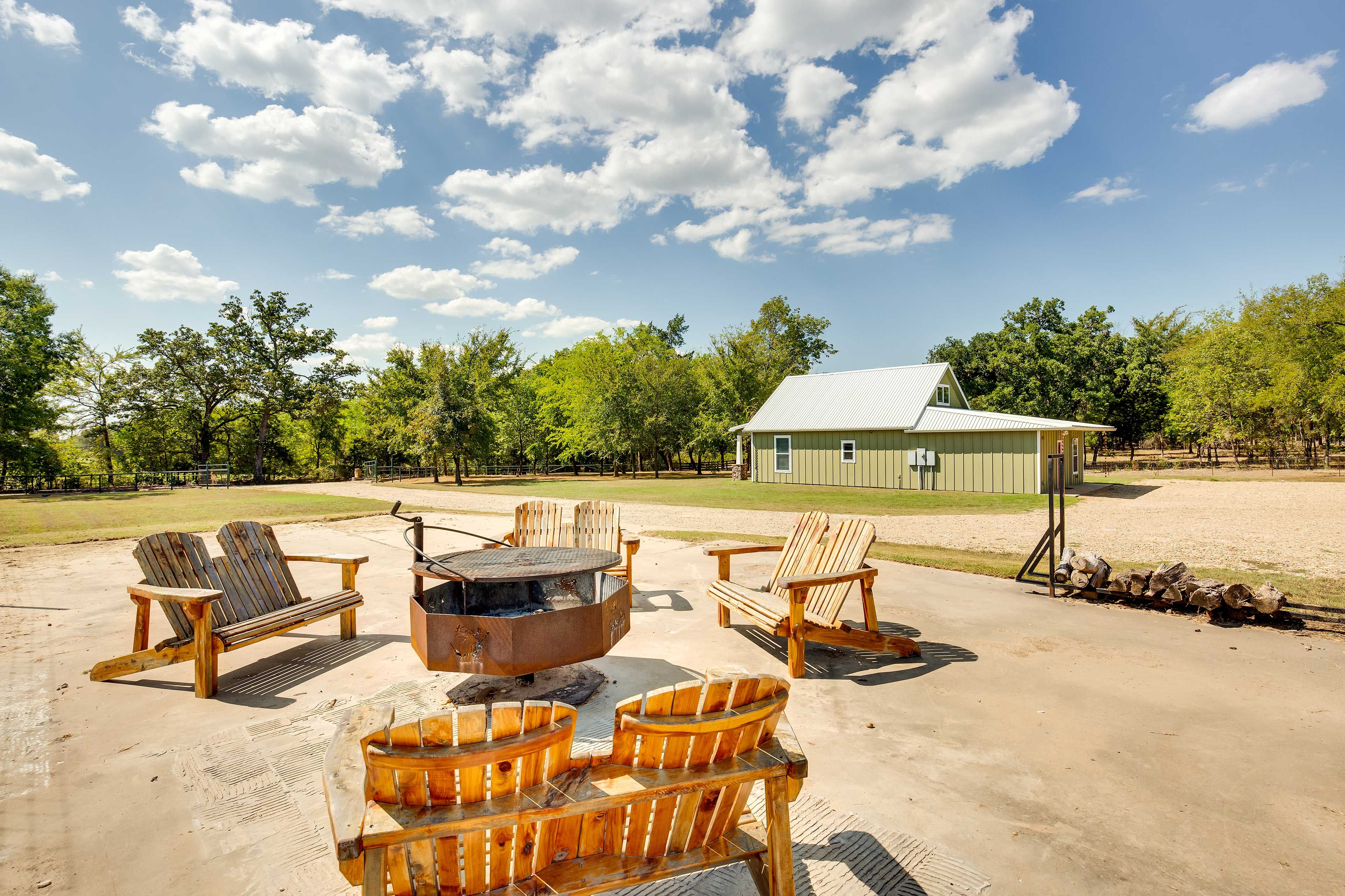 Exterior | Fire Pit (Wood Provided)