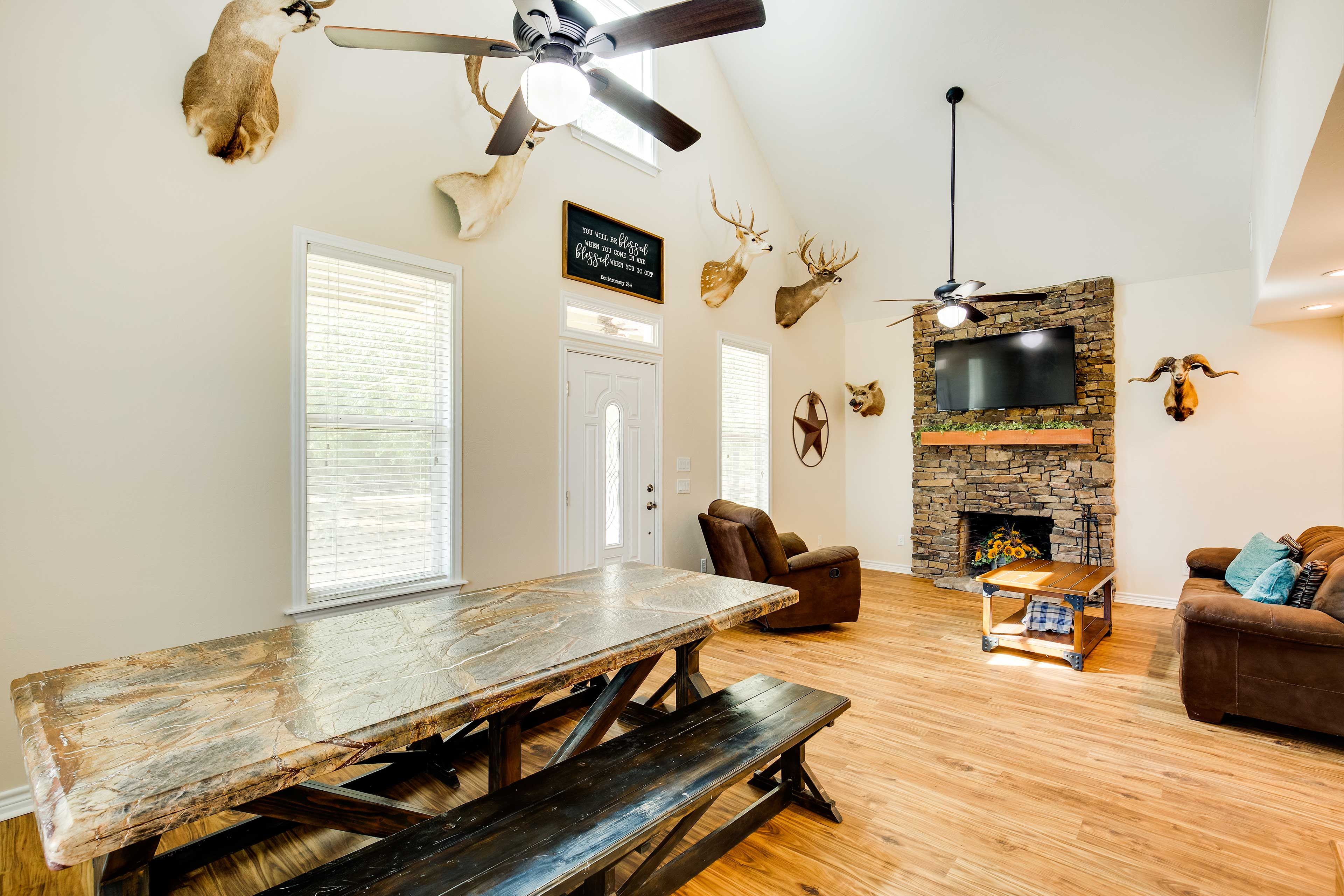 Emory Vacation Rental | 2BR + Bonus Room | 1.5BA | Step-Free Access