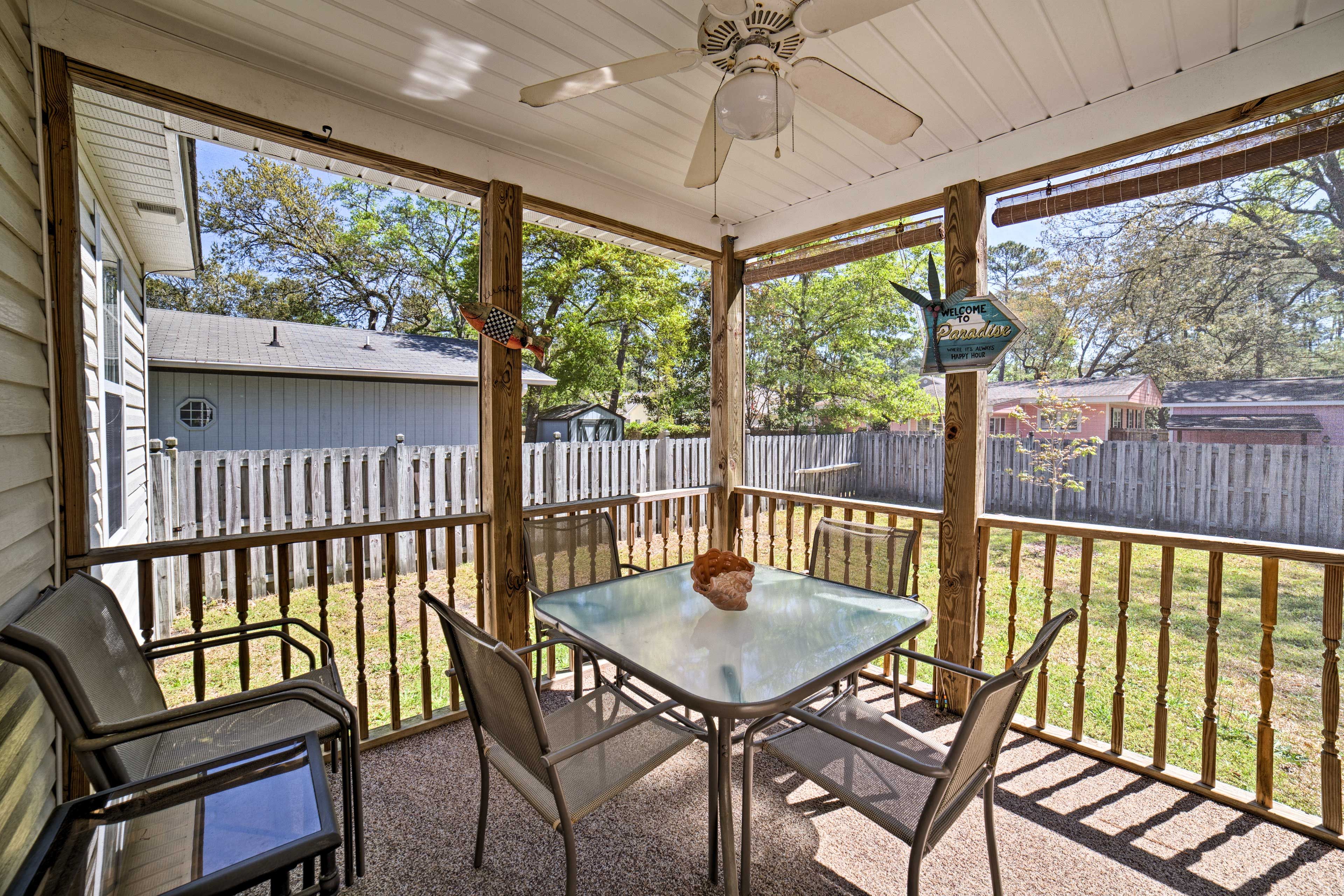 Covered Porch | Outdoor Dining