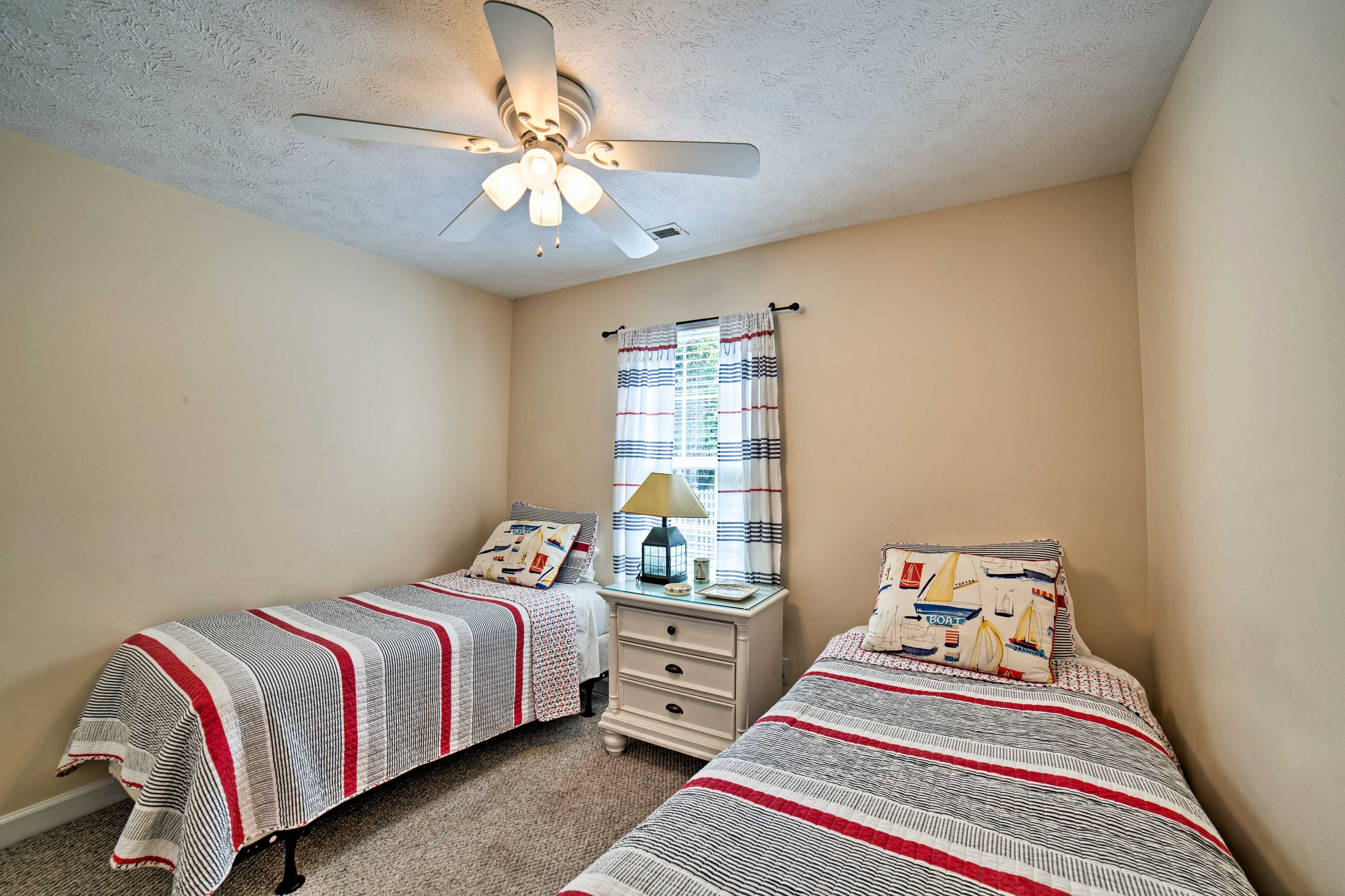 Bedroom 3 | 2 Twin Beds