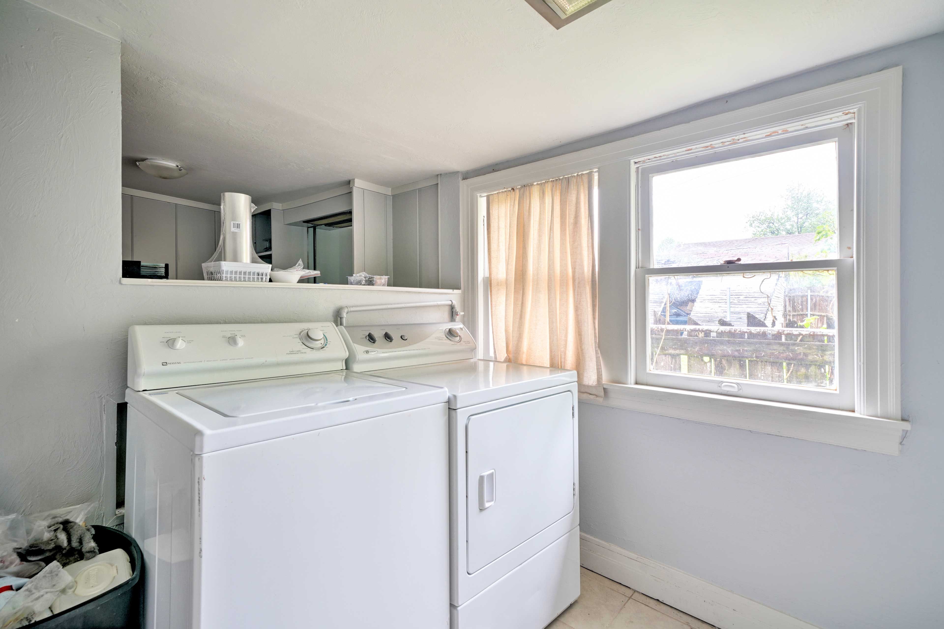 Keep your clothes fresh with the in-unit laundry machines.