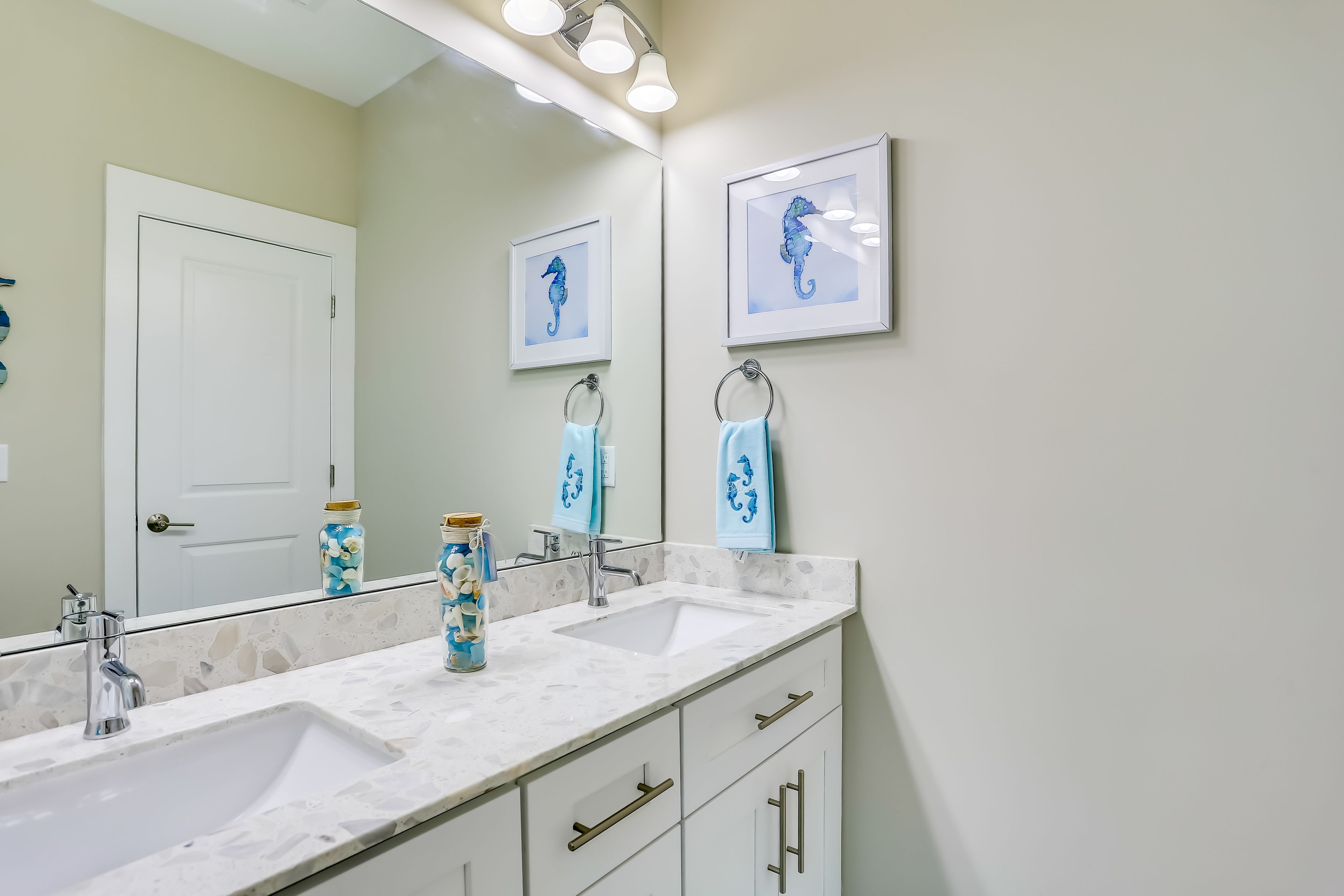 Bathroom | 1st Floor