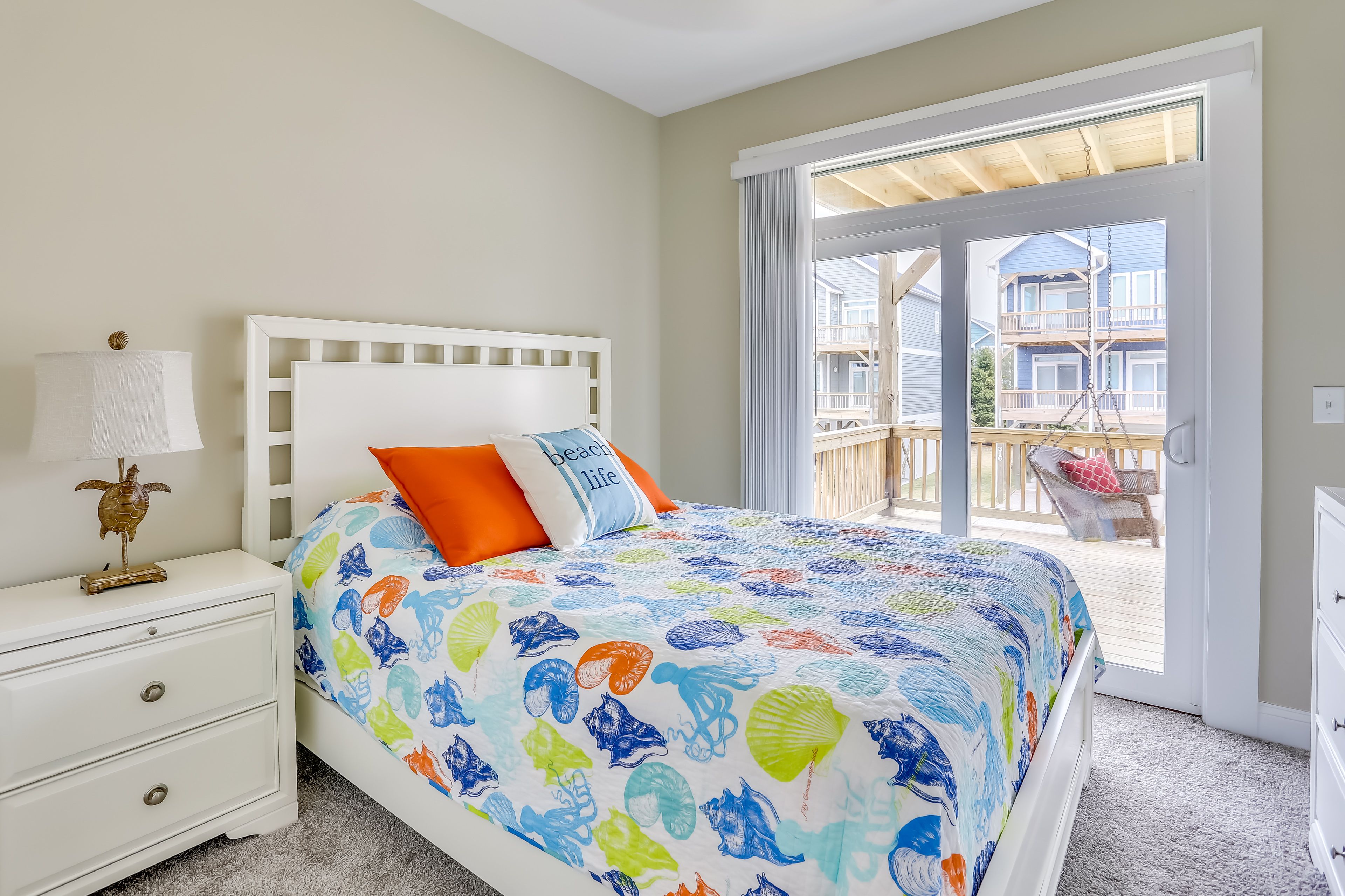 Bedroom 3 | Queen Bed | 1st Floor
