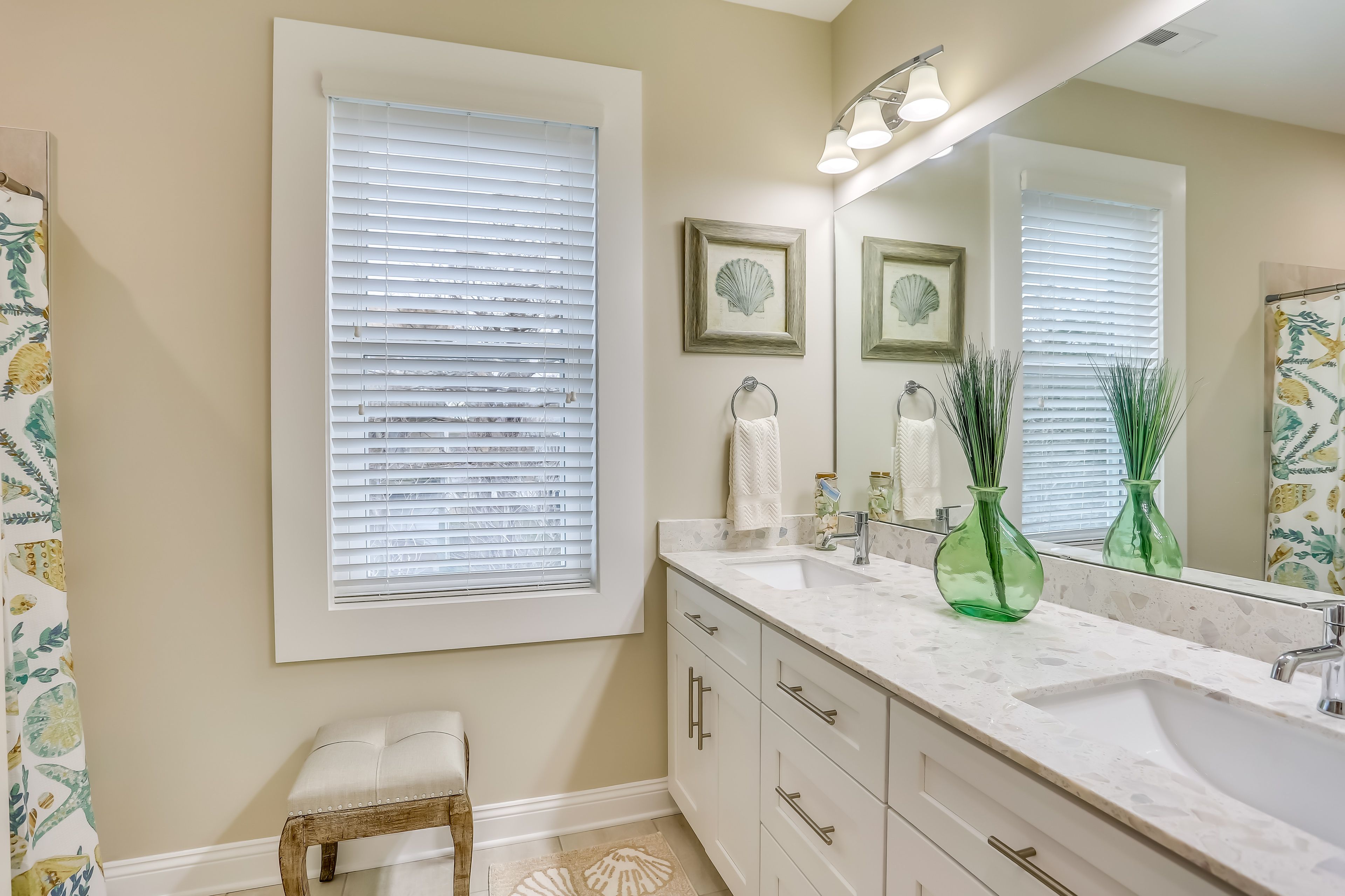 Bathroom | 1st Floor