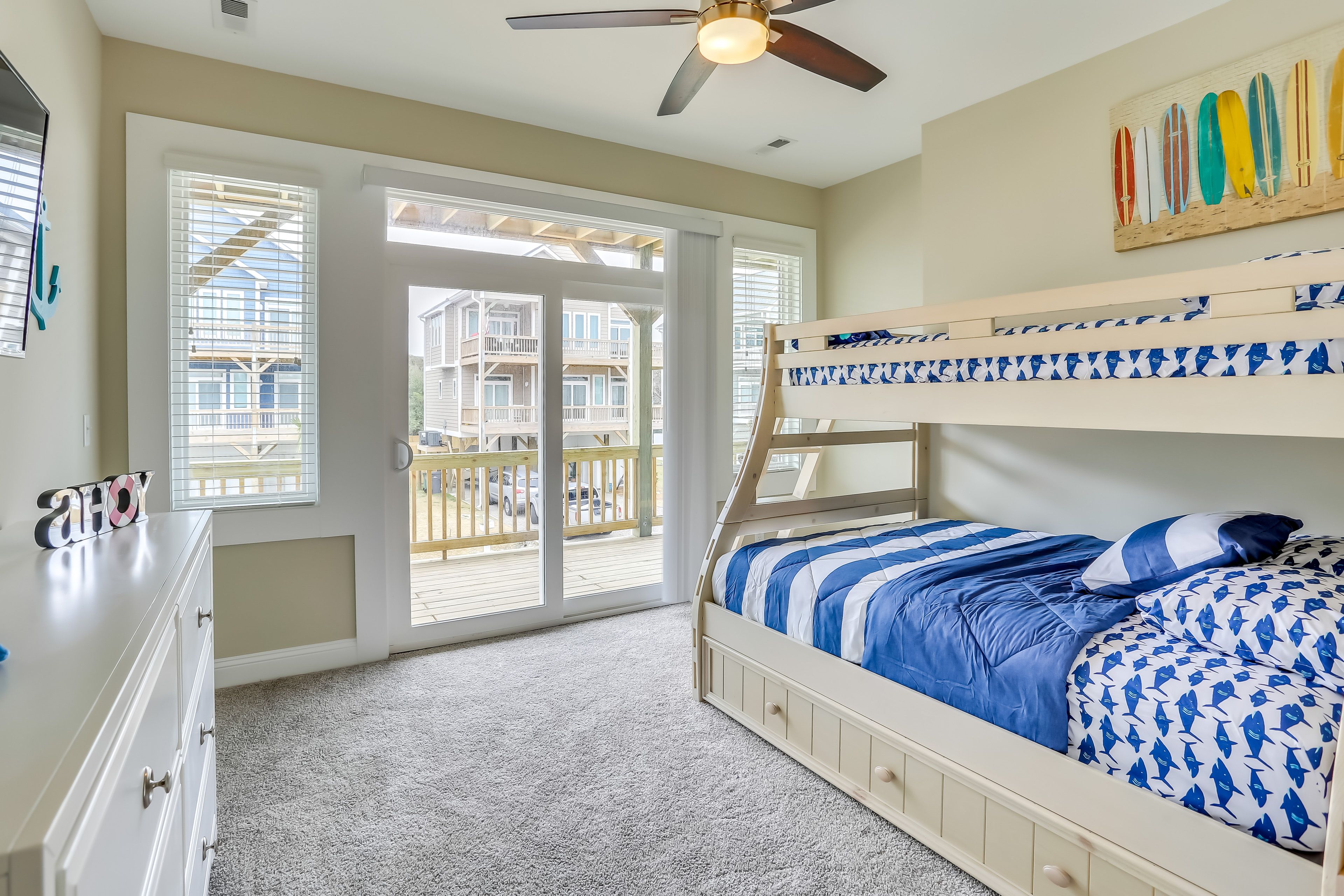 Bedroom 2 | Twin/Full Bunk Bed w/ Twin Trundle | 1st Floor