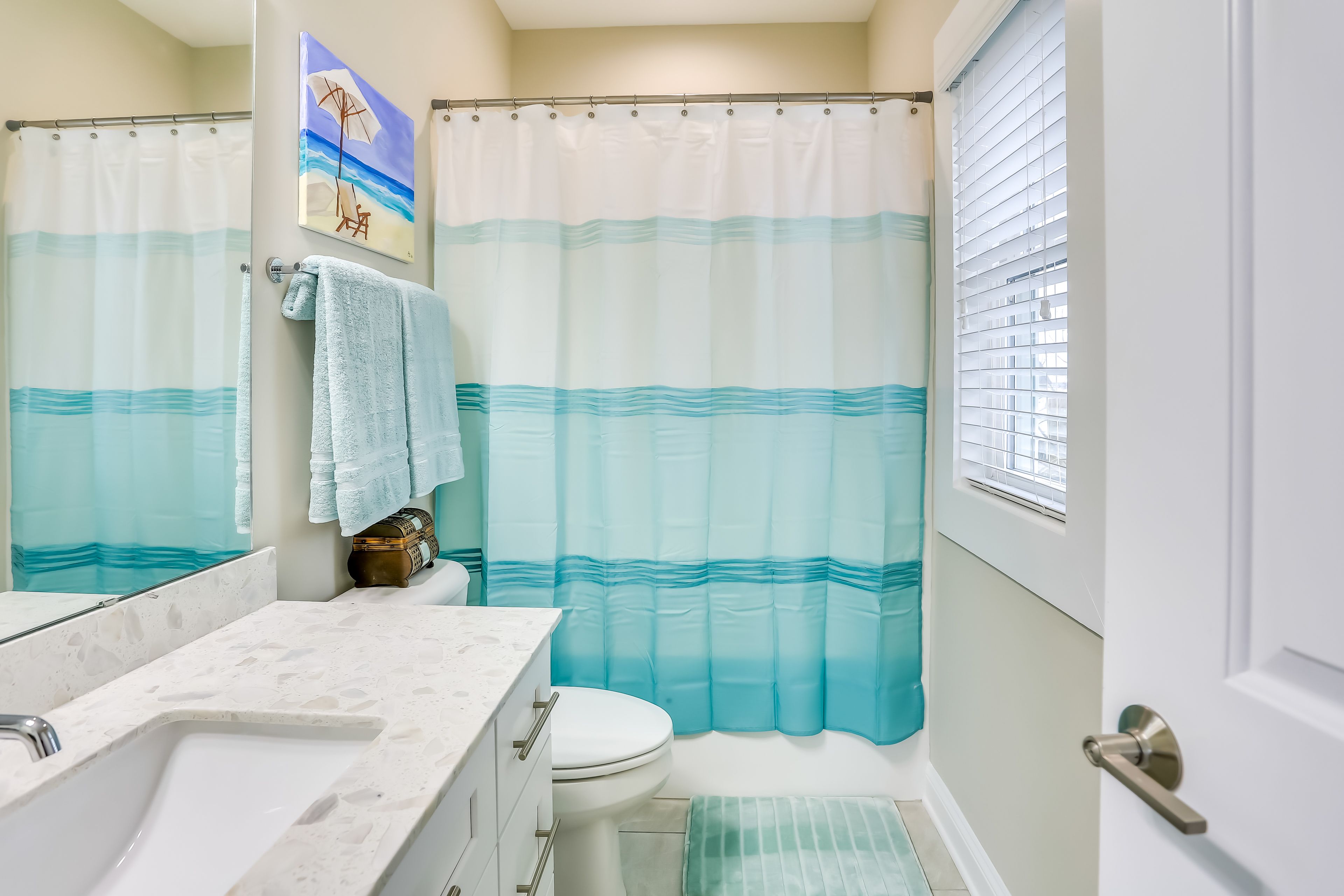 Bathroom | 2nd Floor