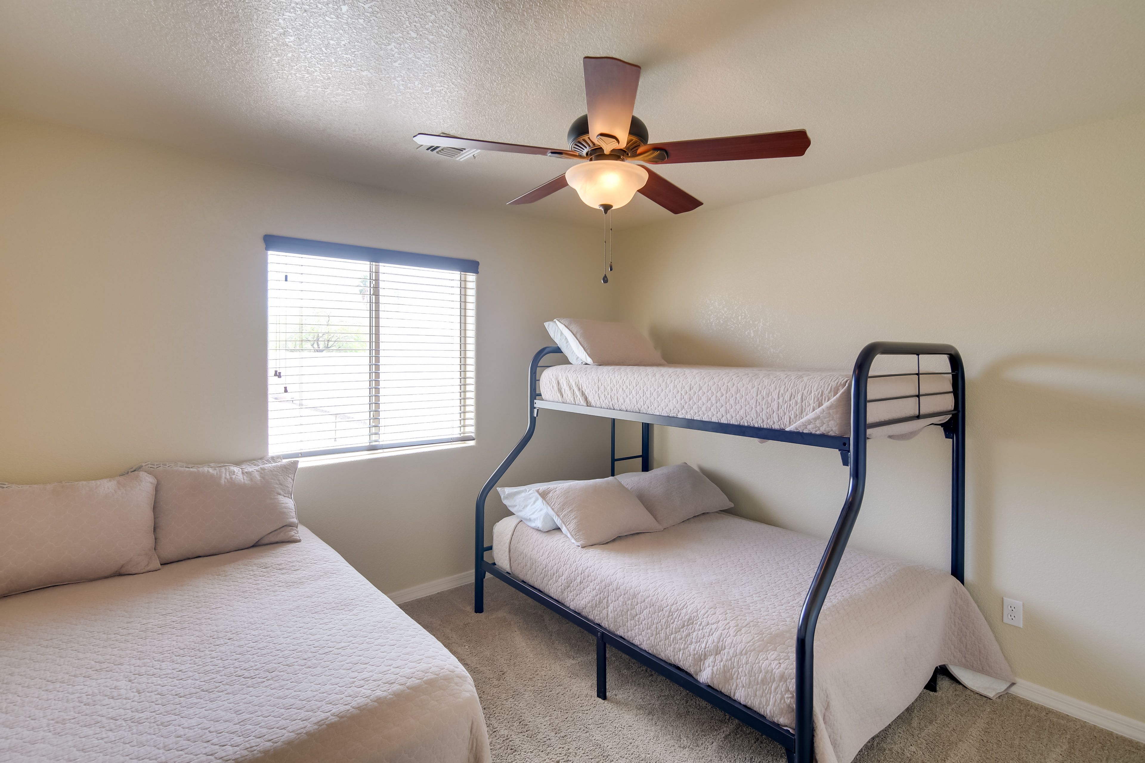 Bedroom 2 | Full Bed | Twin/Full Bunk Bed