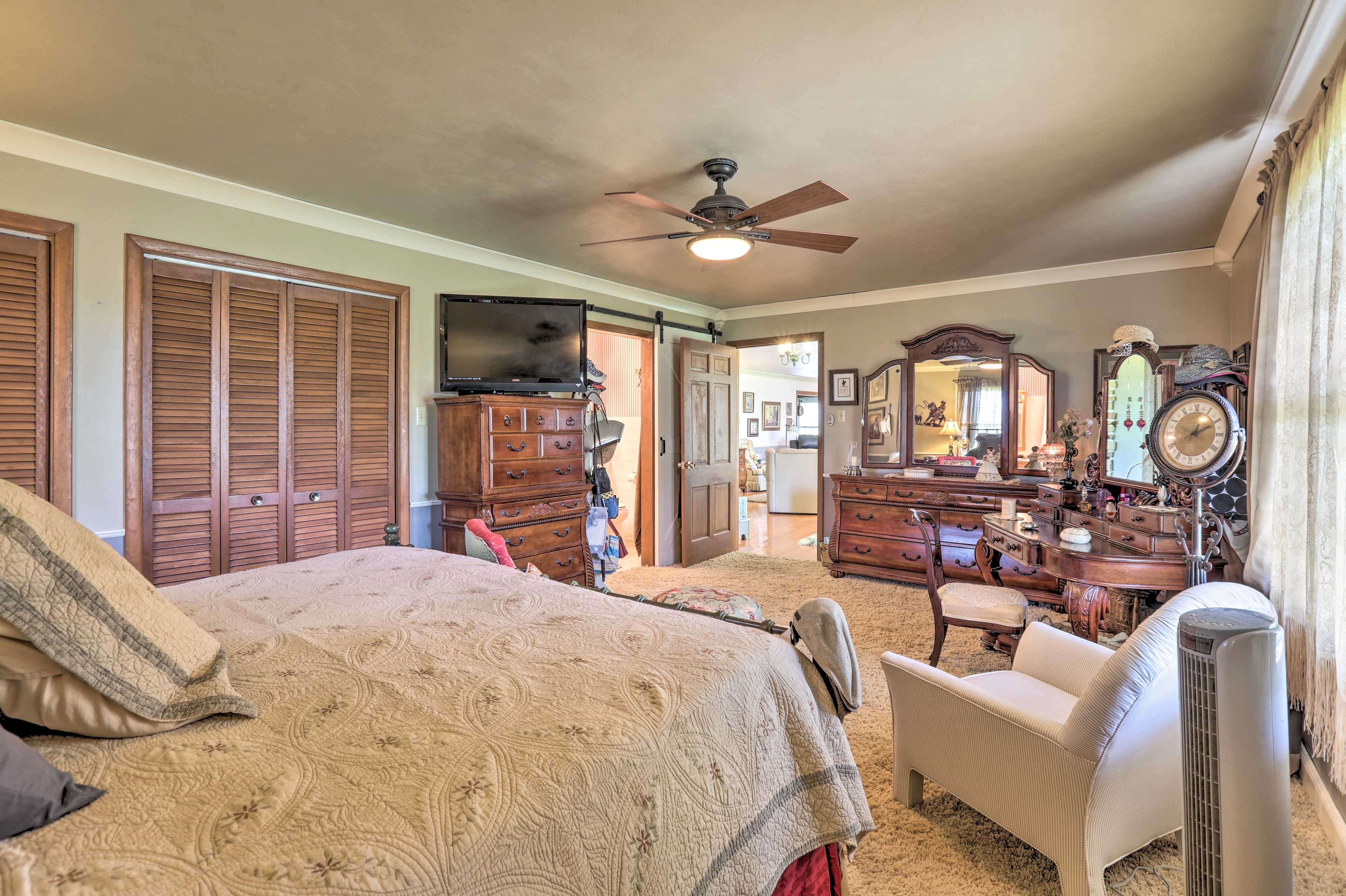 Lie back on the king-sized bed and watch a movie!