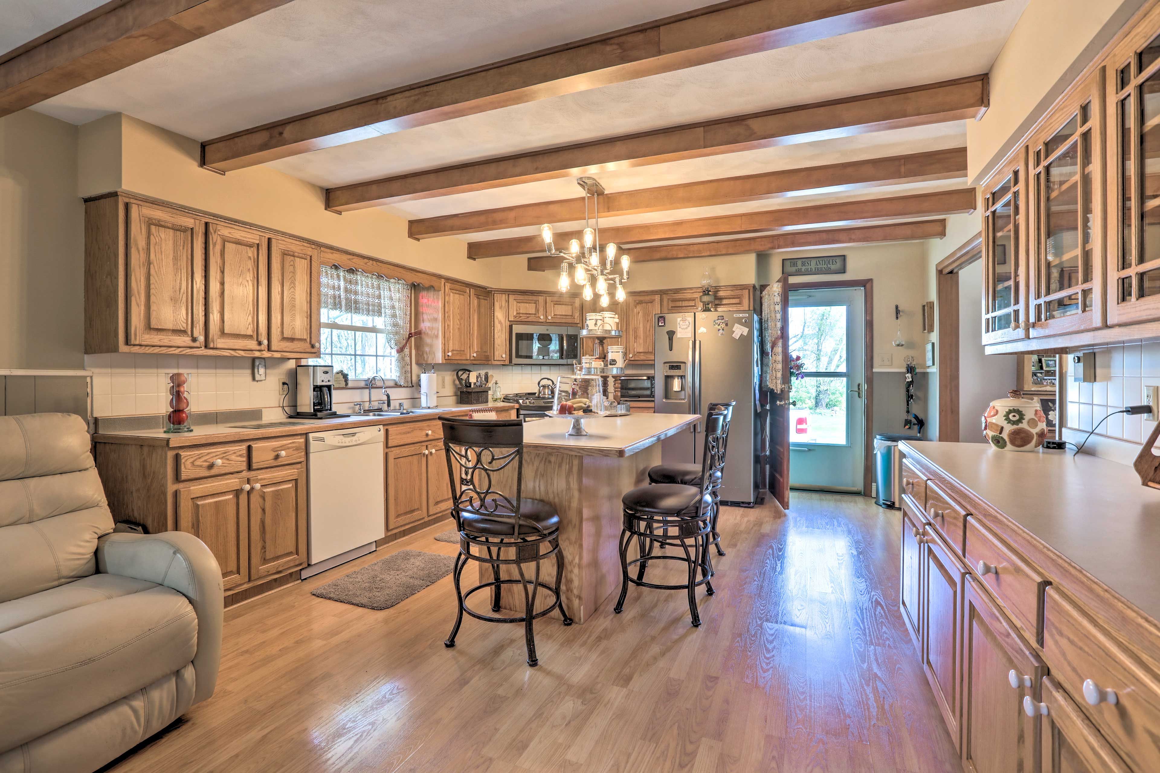 Rustic decor completes the kitchen!