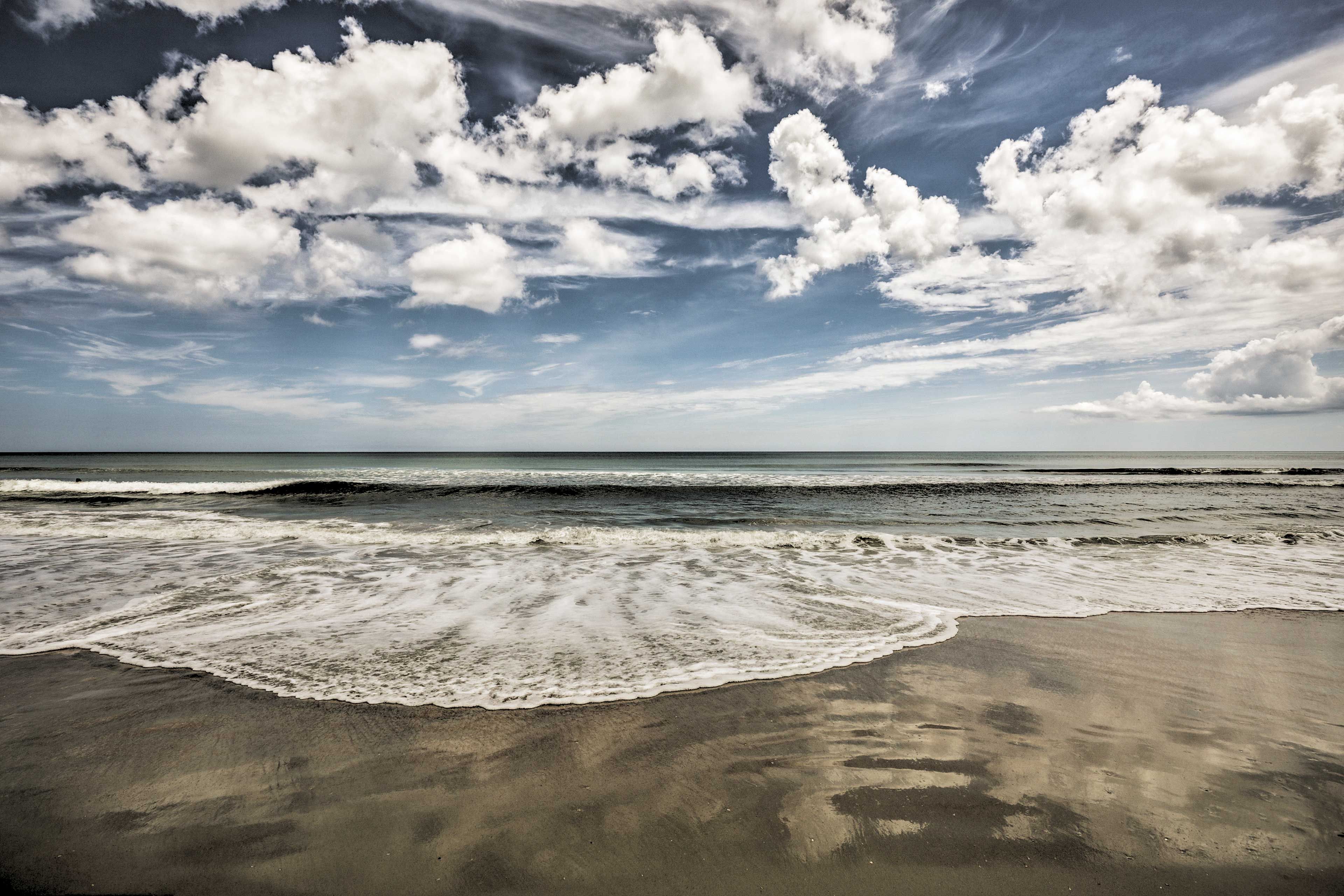 Up to 4 guests will be just 2 blocks from the beach.