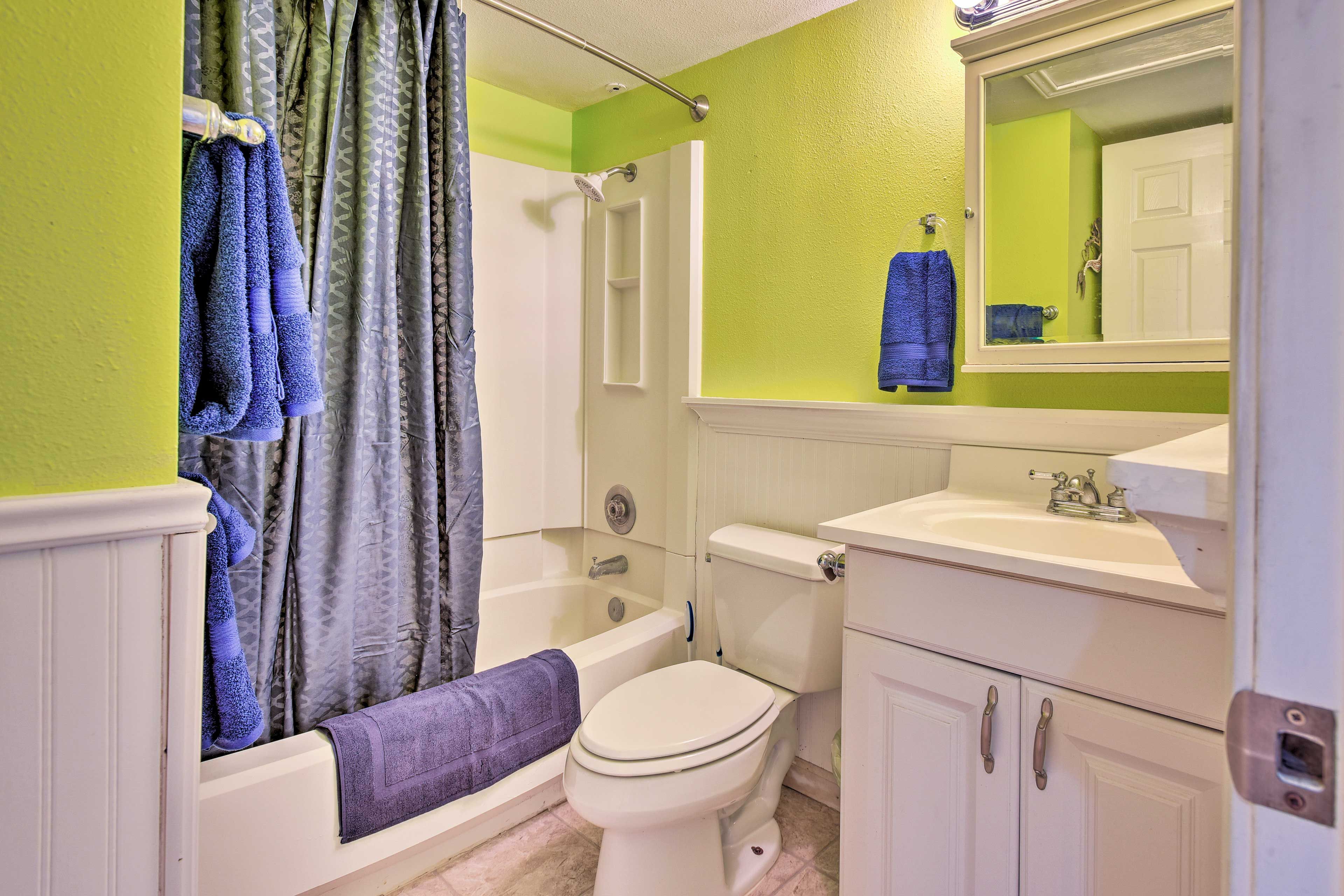 Bathroom | Towels Provided