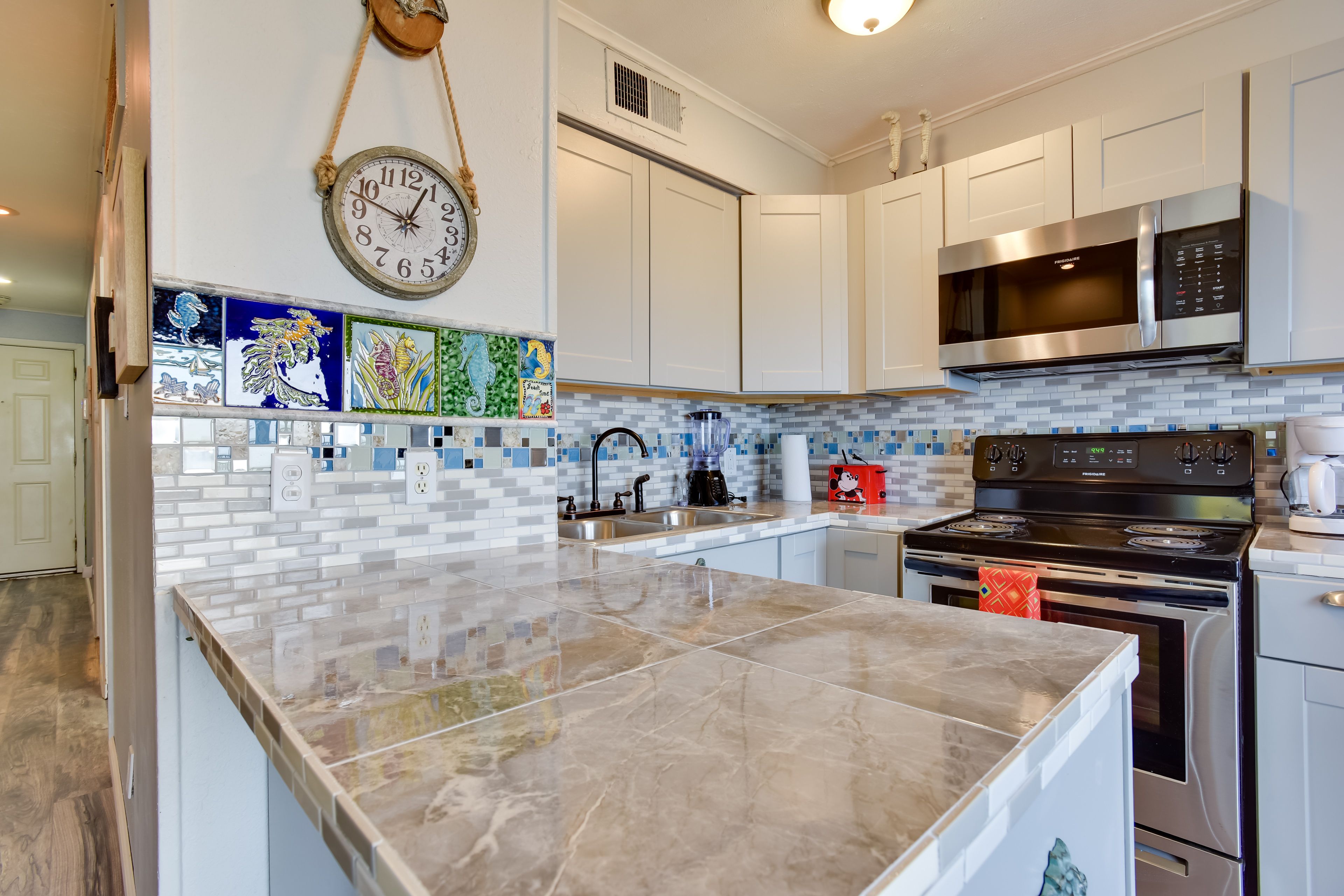 Kitchen | Cooking Basics | Dining Table | Dishware/Flatware