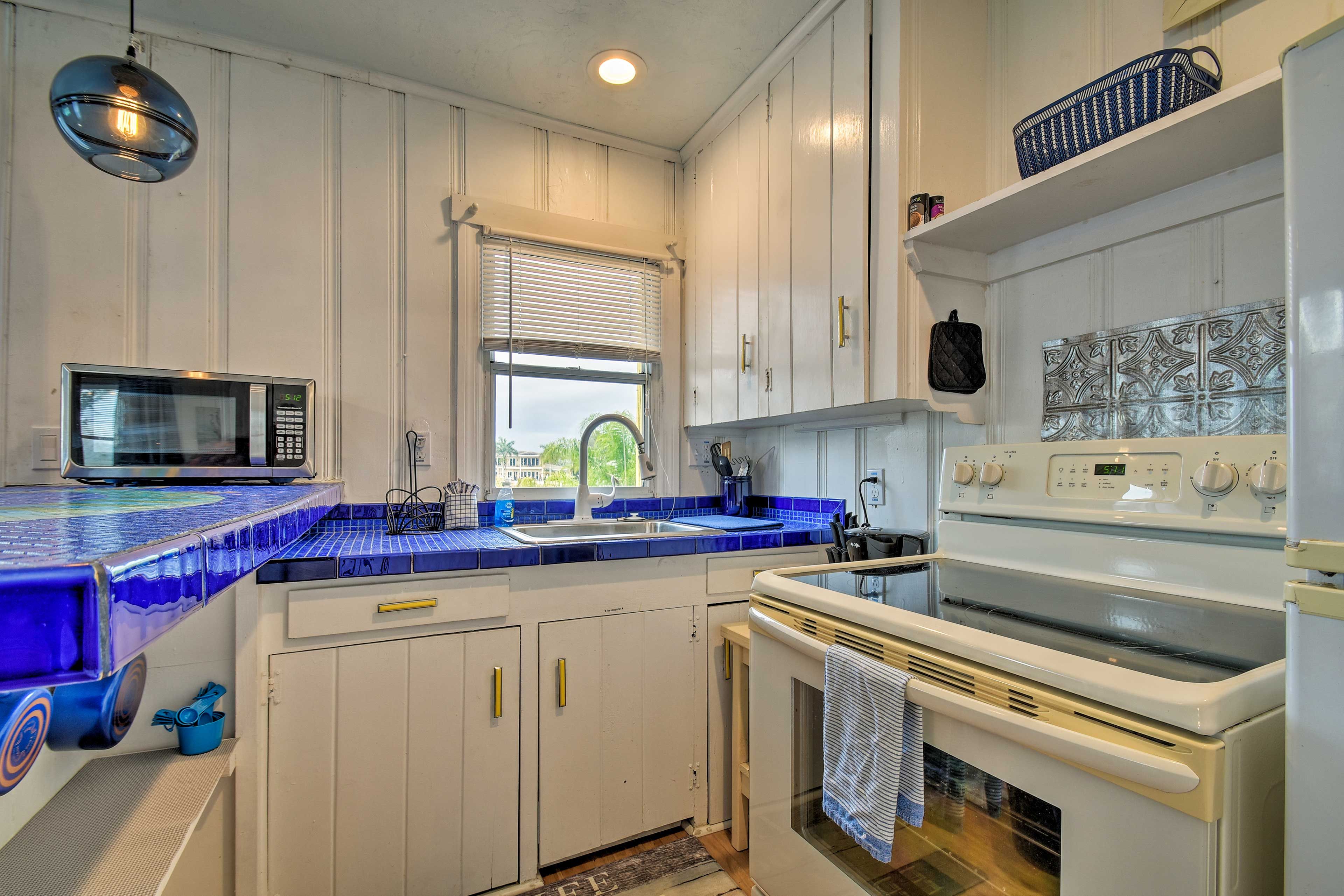 This kitchen offers basic cooking essentials to whip up a great meal.