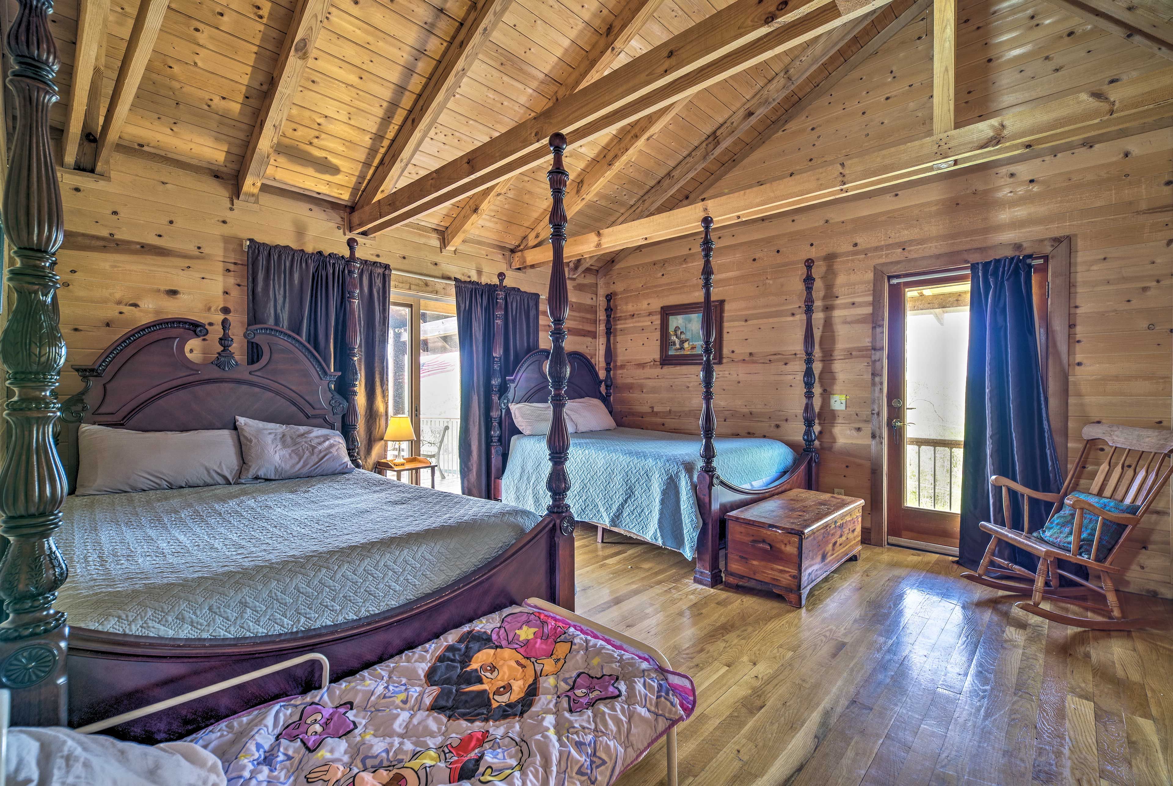 Bedroom 4 (Loft) | 2 Queen Beds