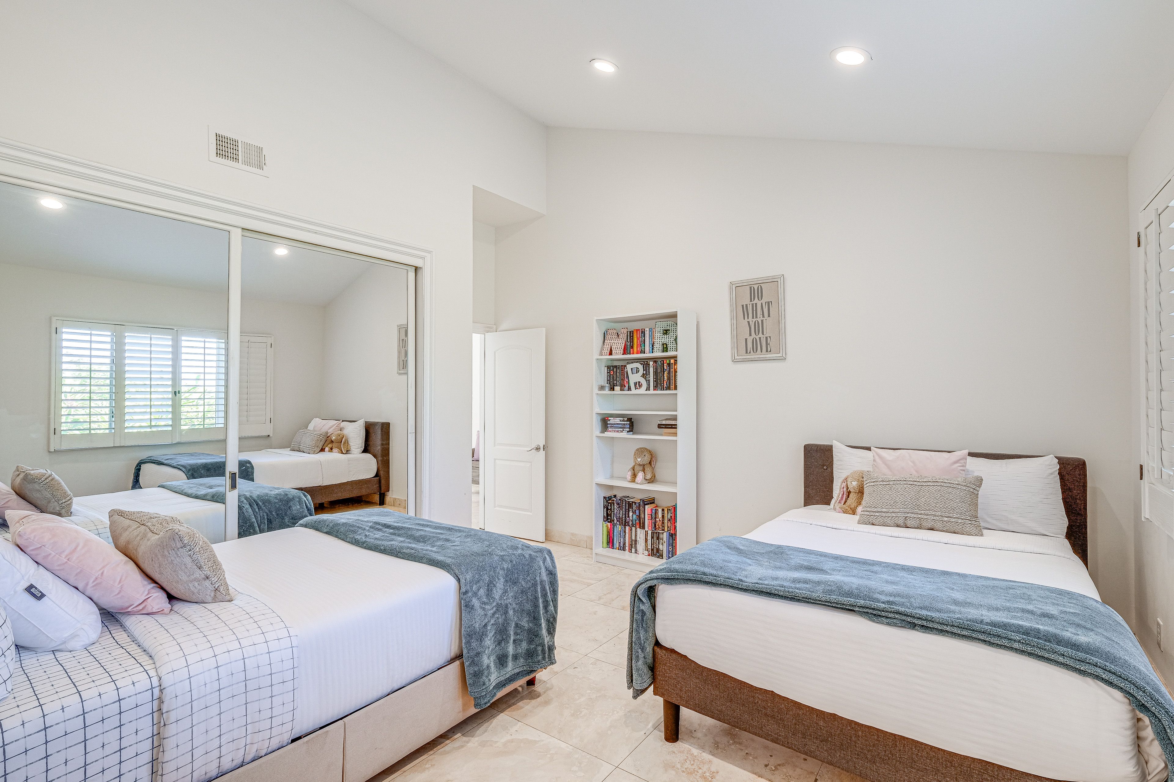 Bedroom 3 | 2 Full Beds
