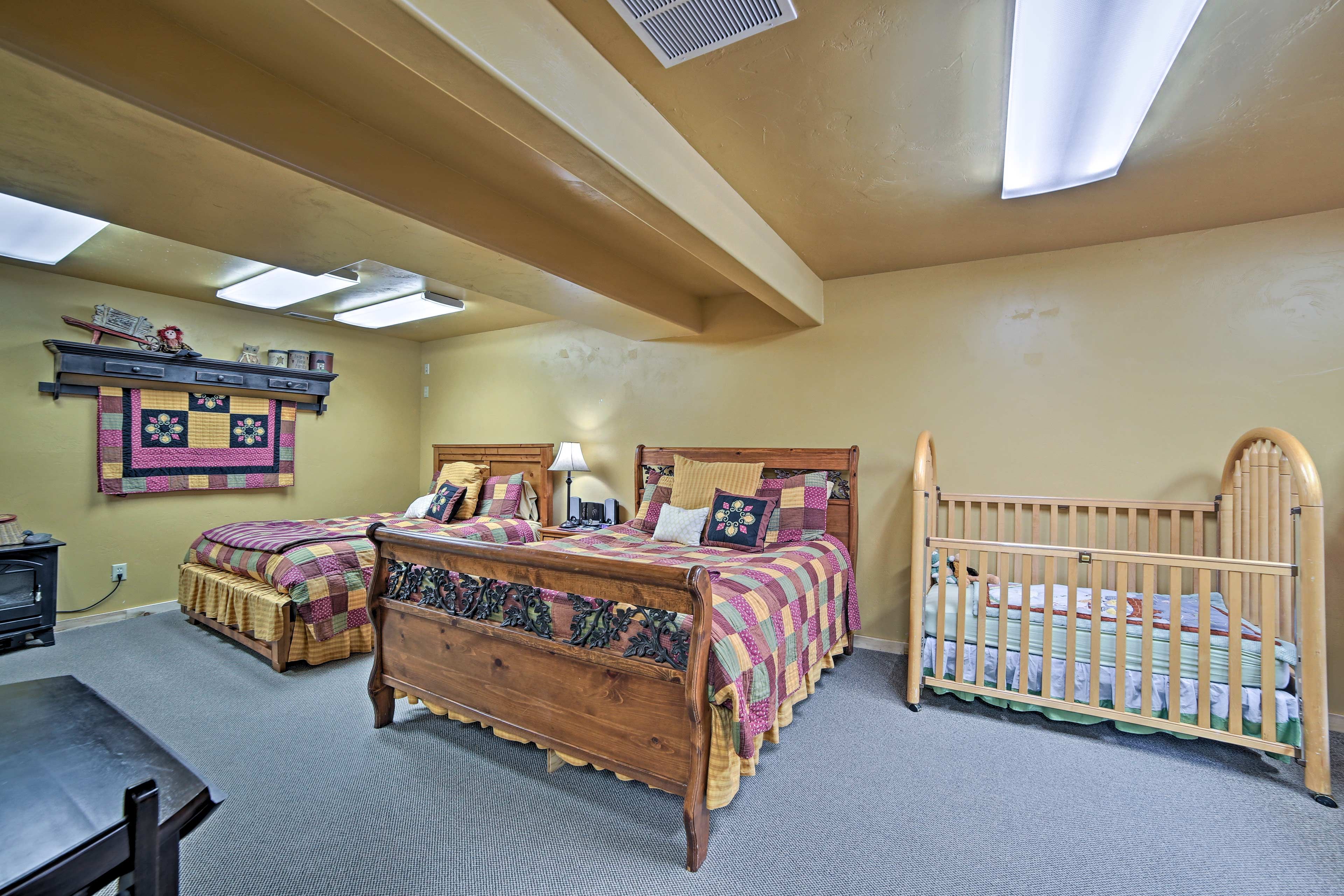 The spacious downstairs has sleeping accommodations for 6 guests.