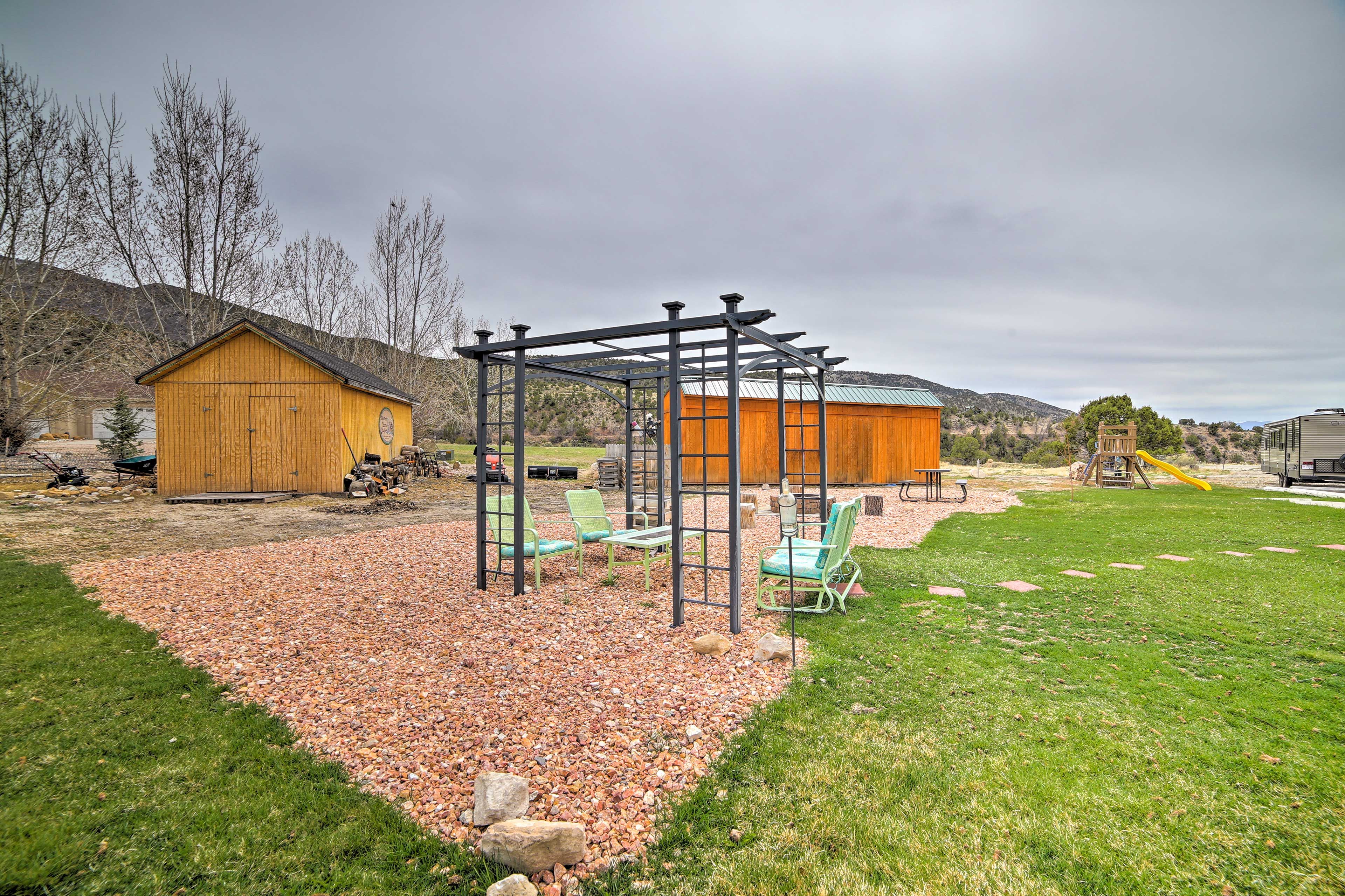 Gather under the pergola and reflect on your unforgettable visit to Sterling.