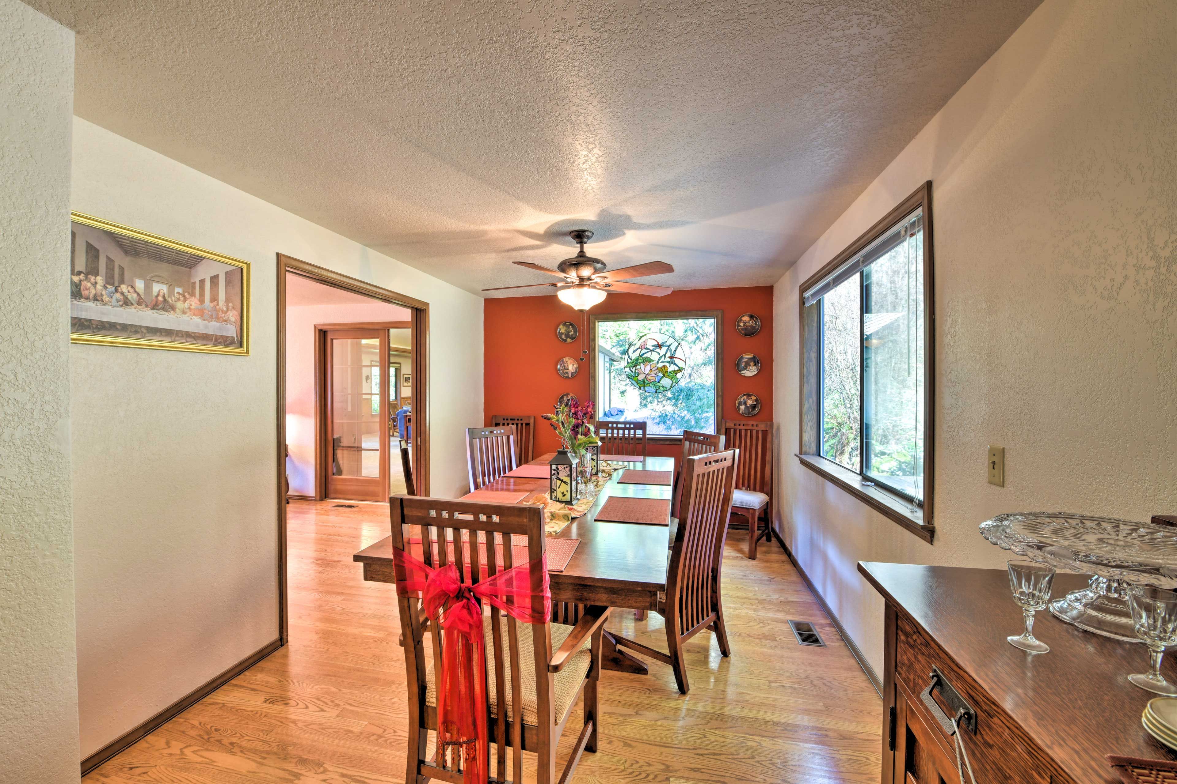 Dining Space | Dishware/Flatware