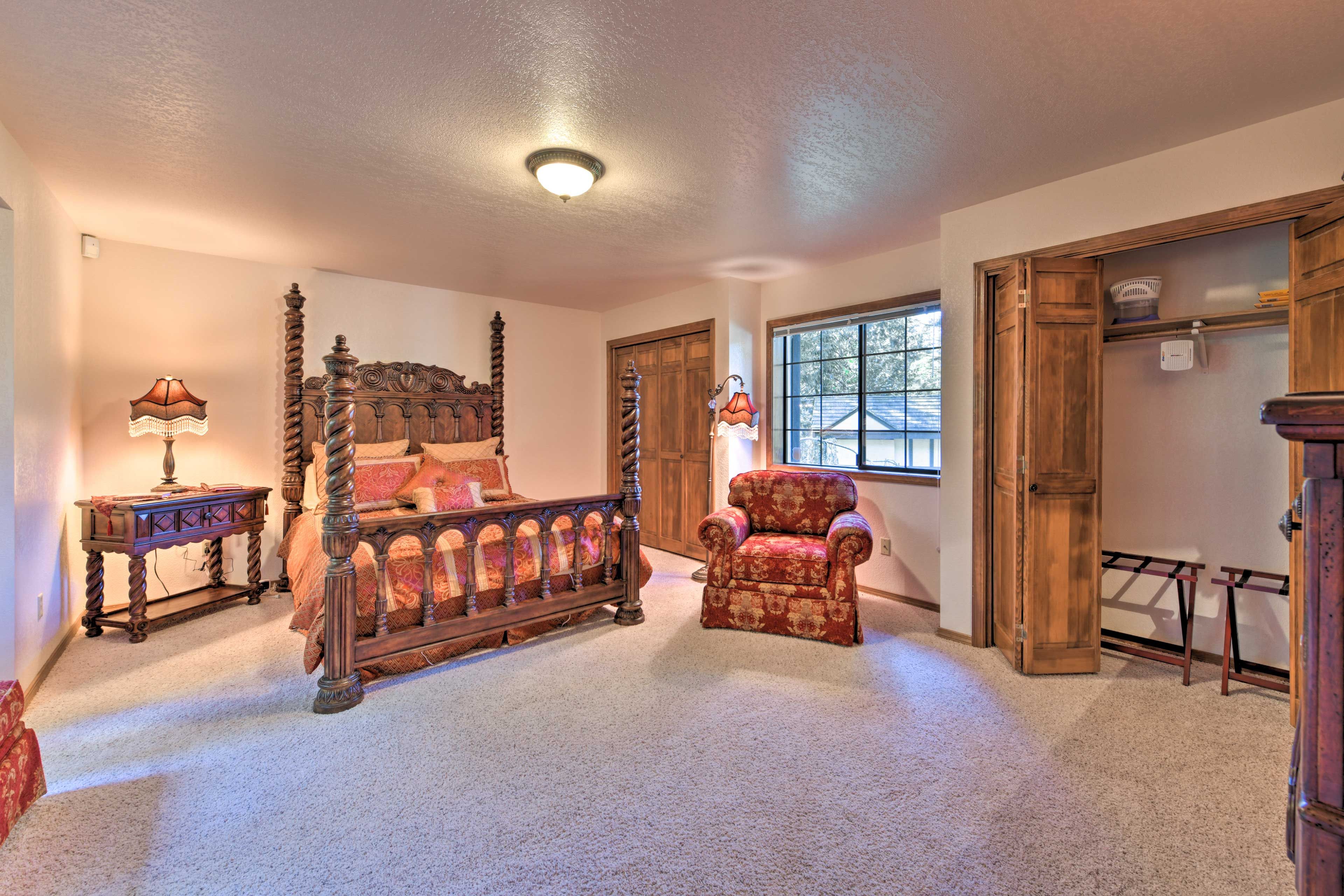 Bedroom 2 | Queen Bed
