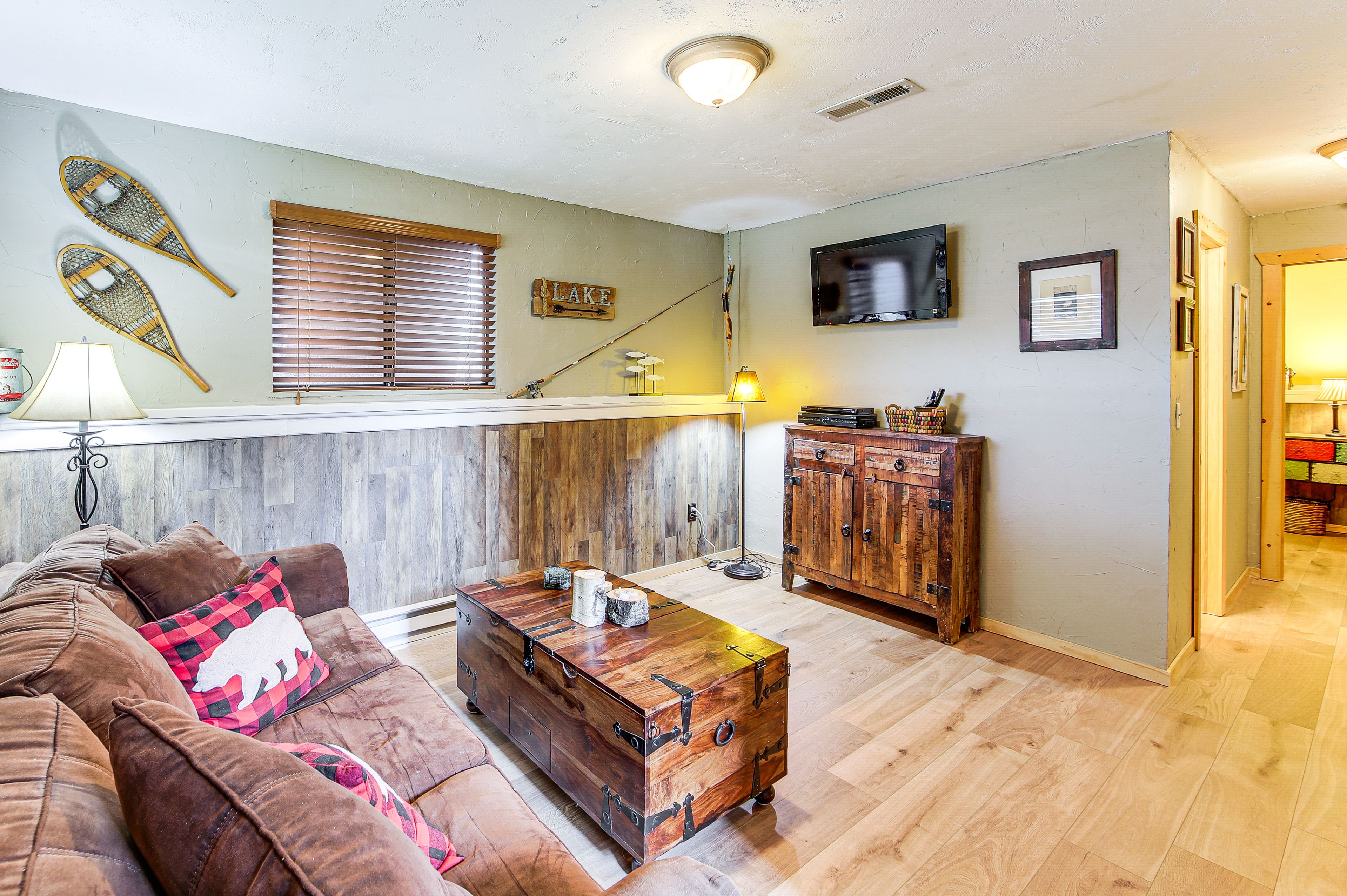 Movie Room | 1st Floor
