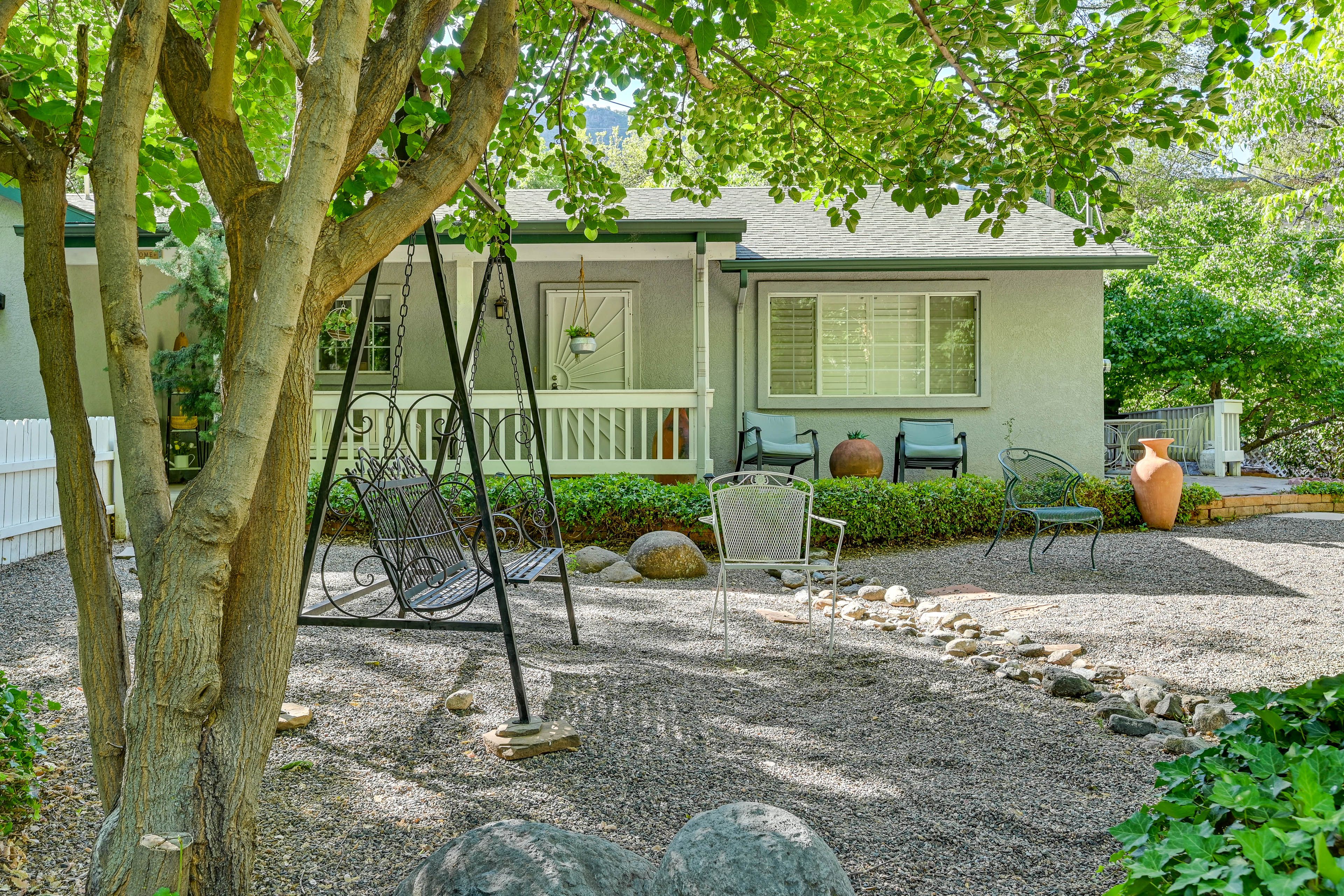 Sedona Vacation Rental | 2BR | 2BA | 1,190 Sq Ft | Stairs Required
