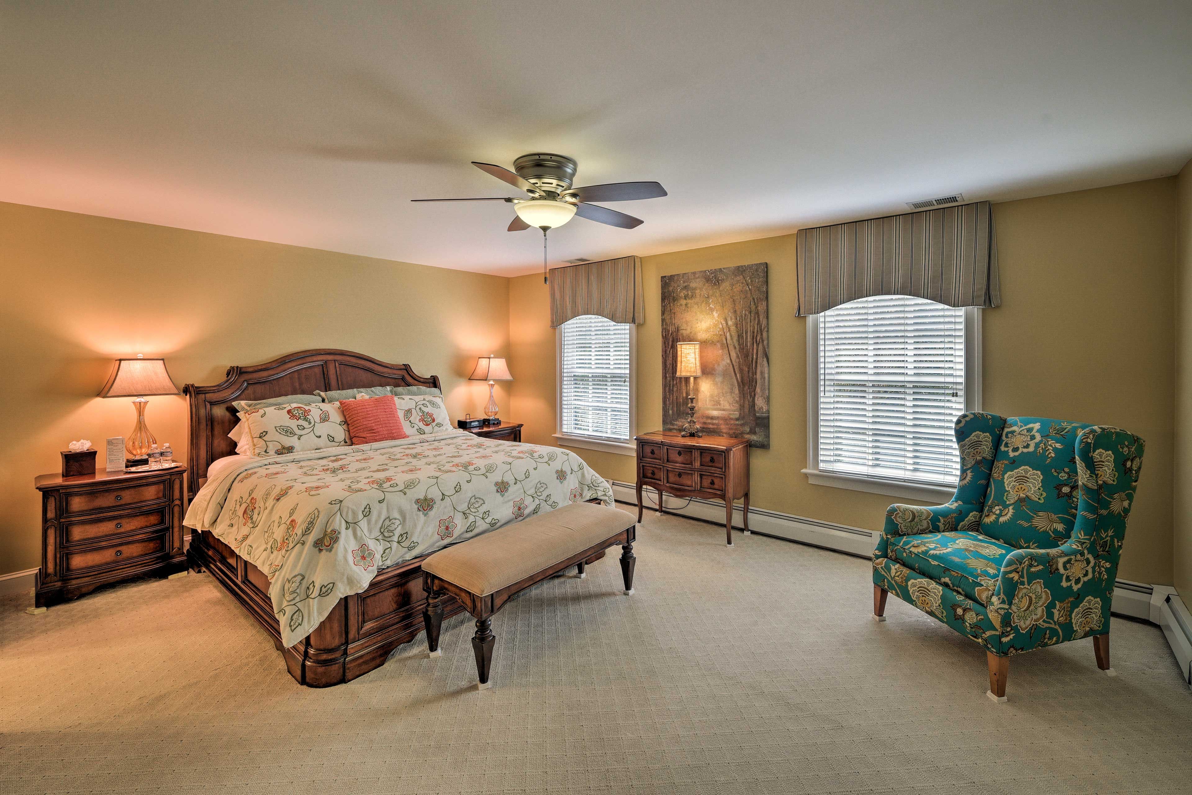 Master Bedroom | King Bed