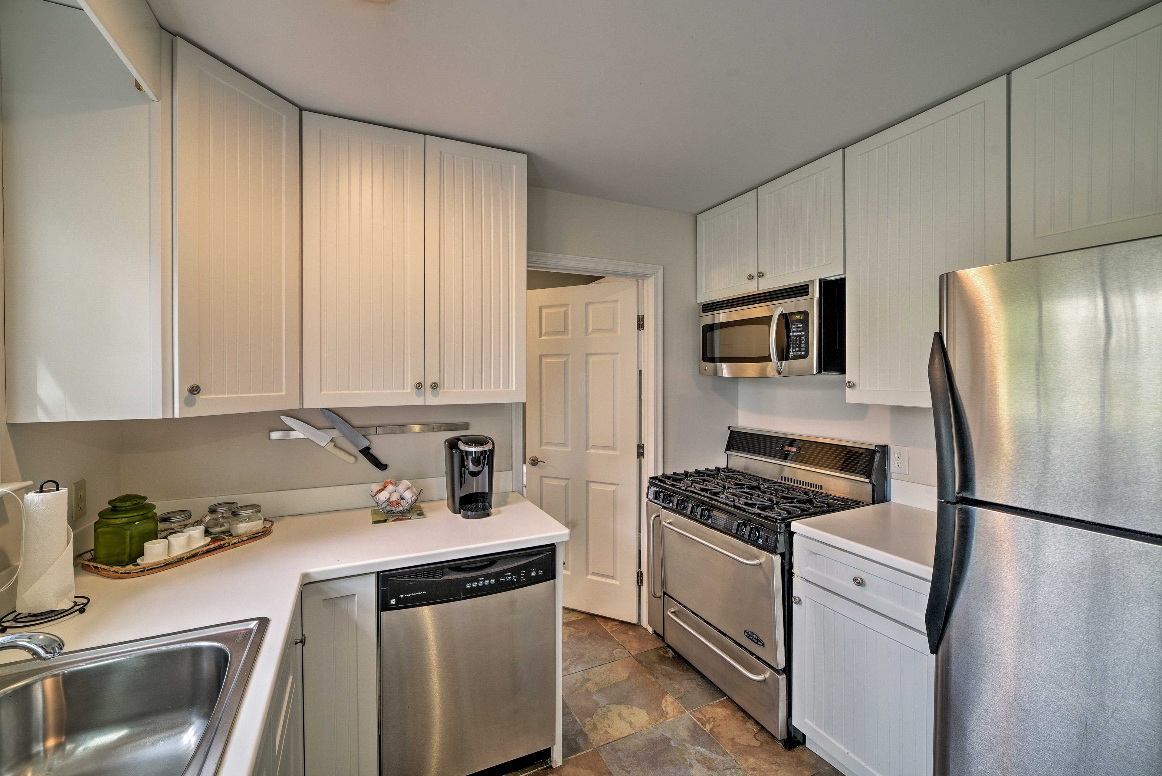 Private Cottage | Fully Equipped Kitchen