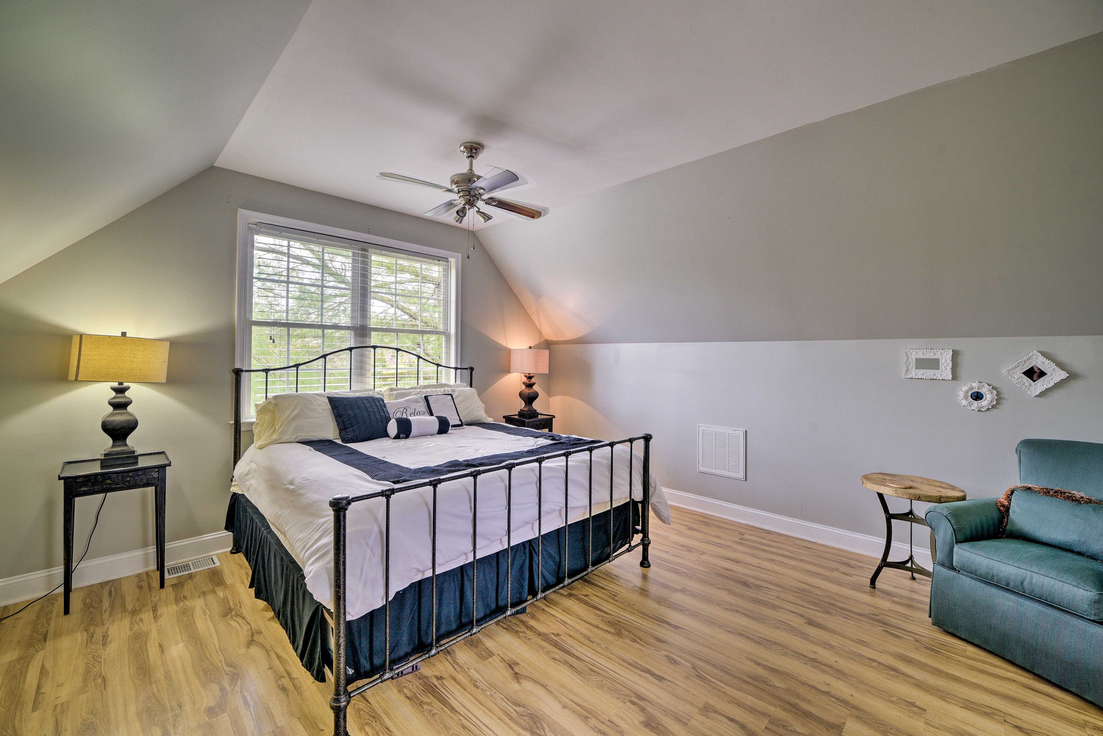 Bedroom 6 | King Bed