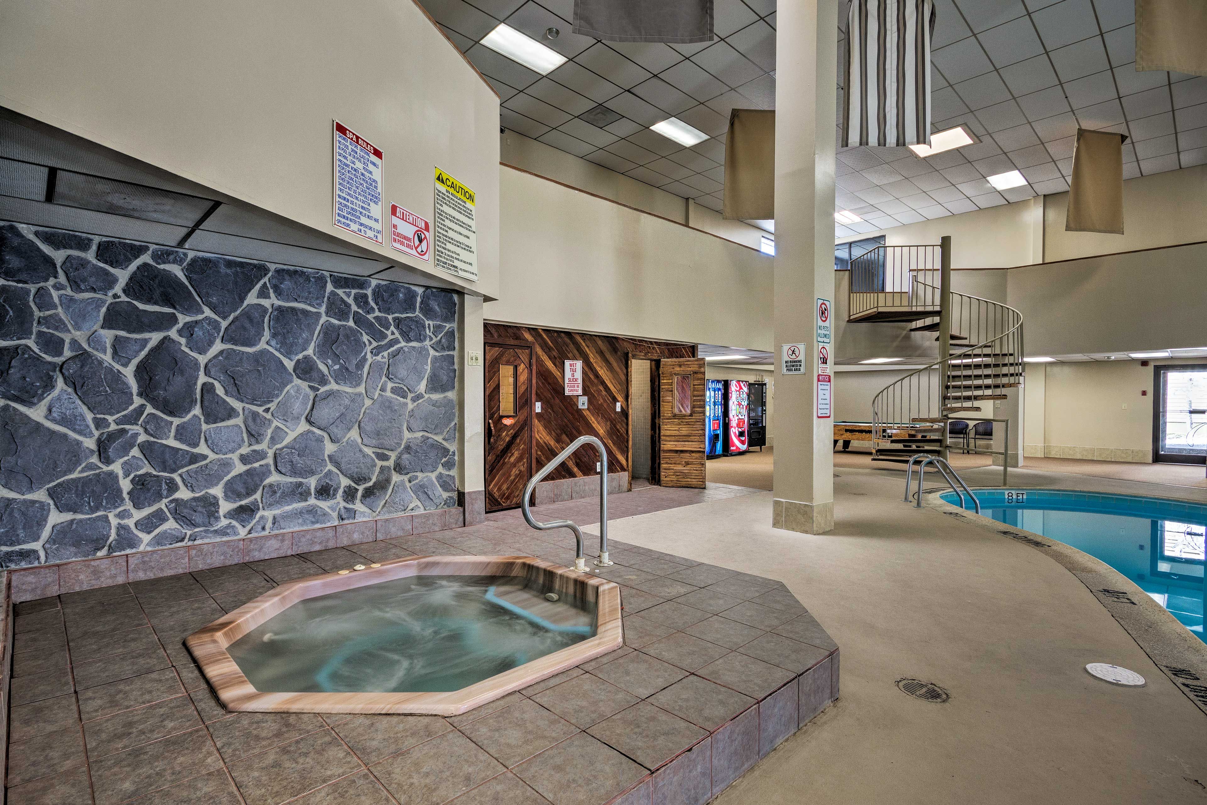 There are 2 hot tubs at the resort.