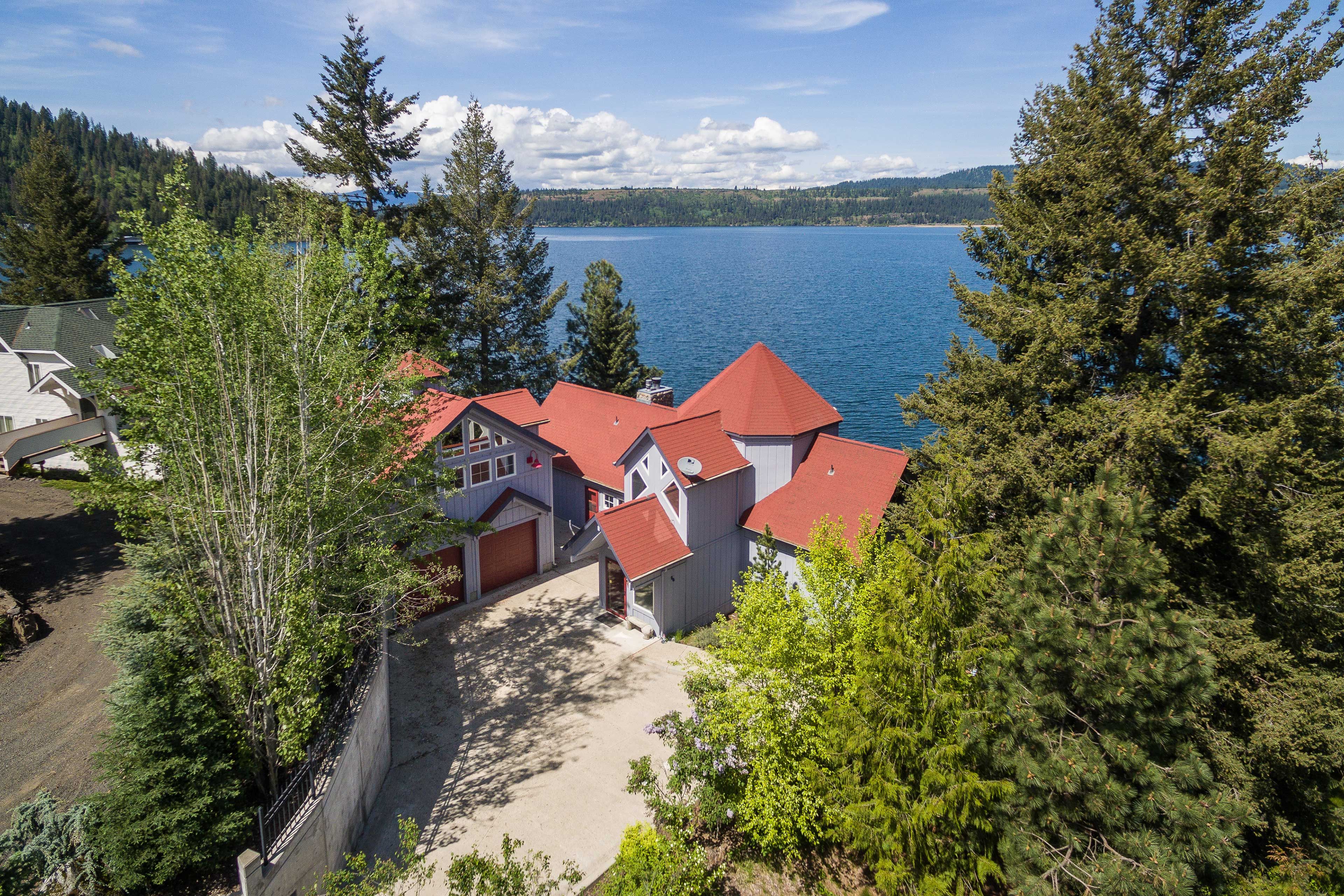 Worley Vacation Rental | 5BR | 4BR | 3,000 Sq Ft | Stairs to Access