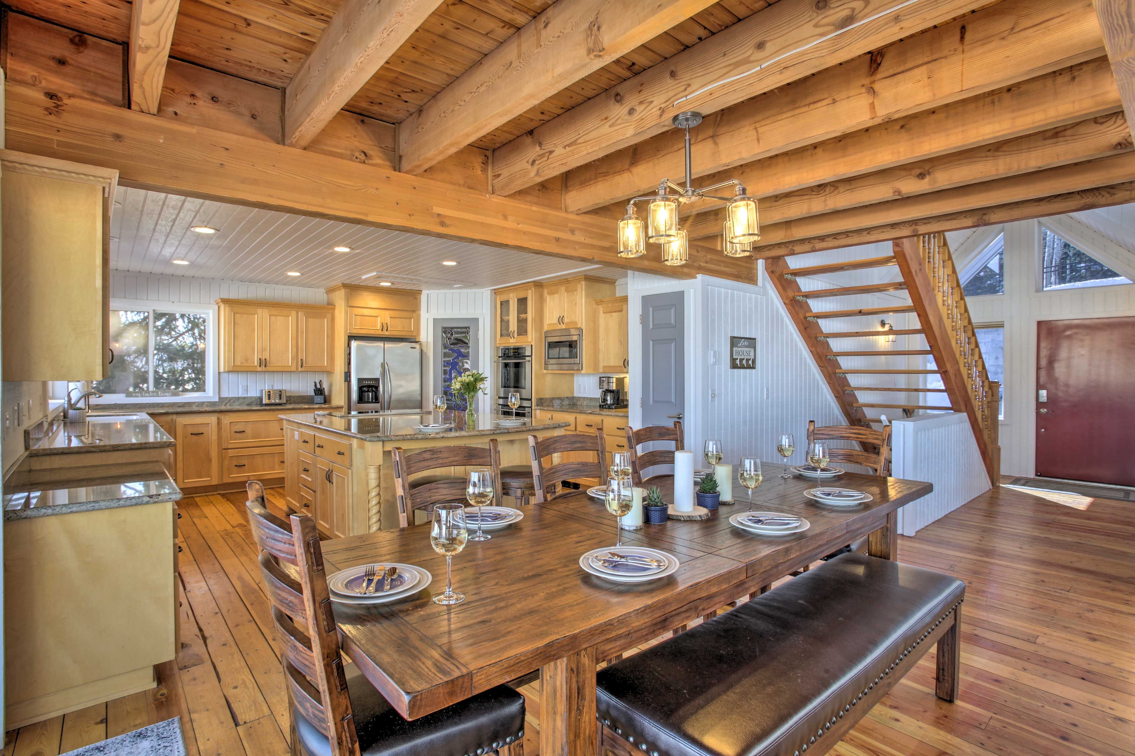 Dining Table | Dishware & Flatware Provided