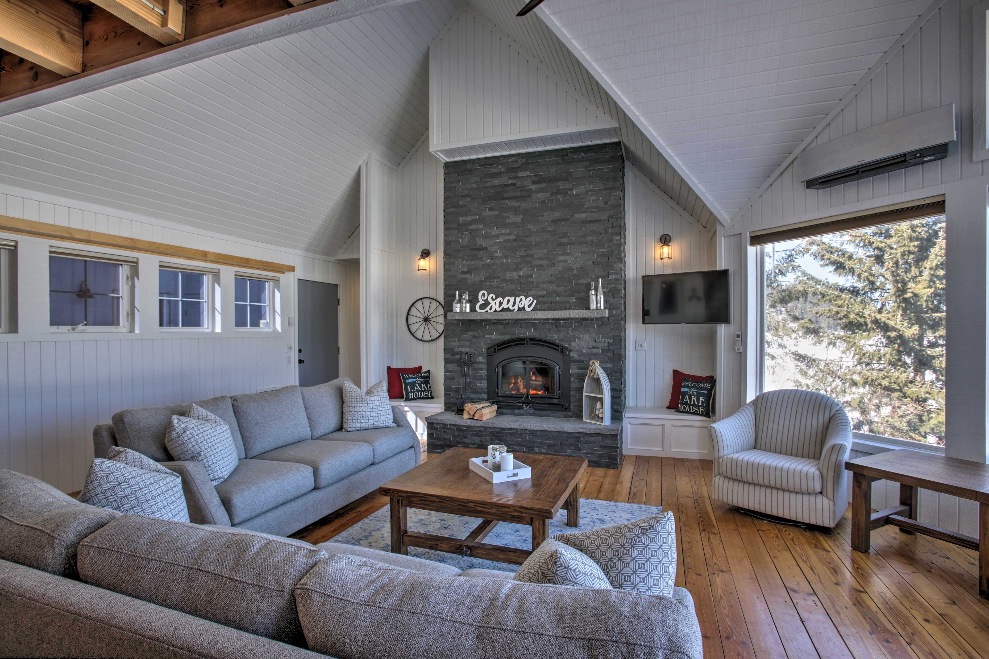 Living Room | Smart TV