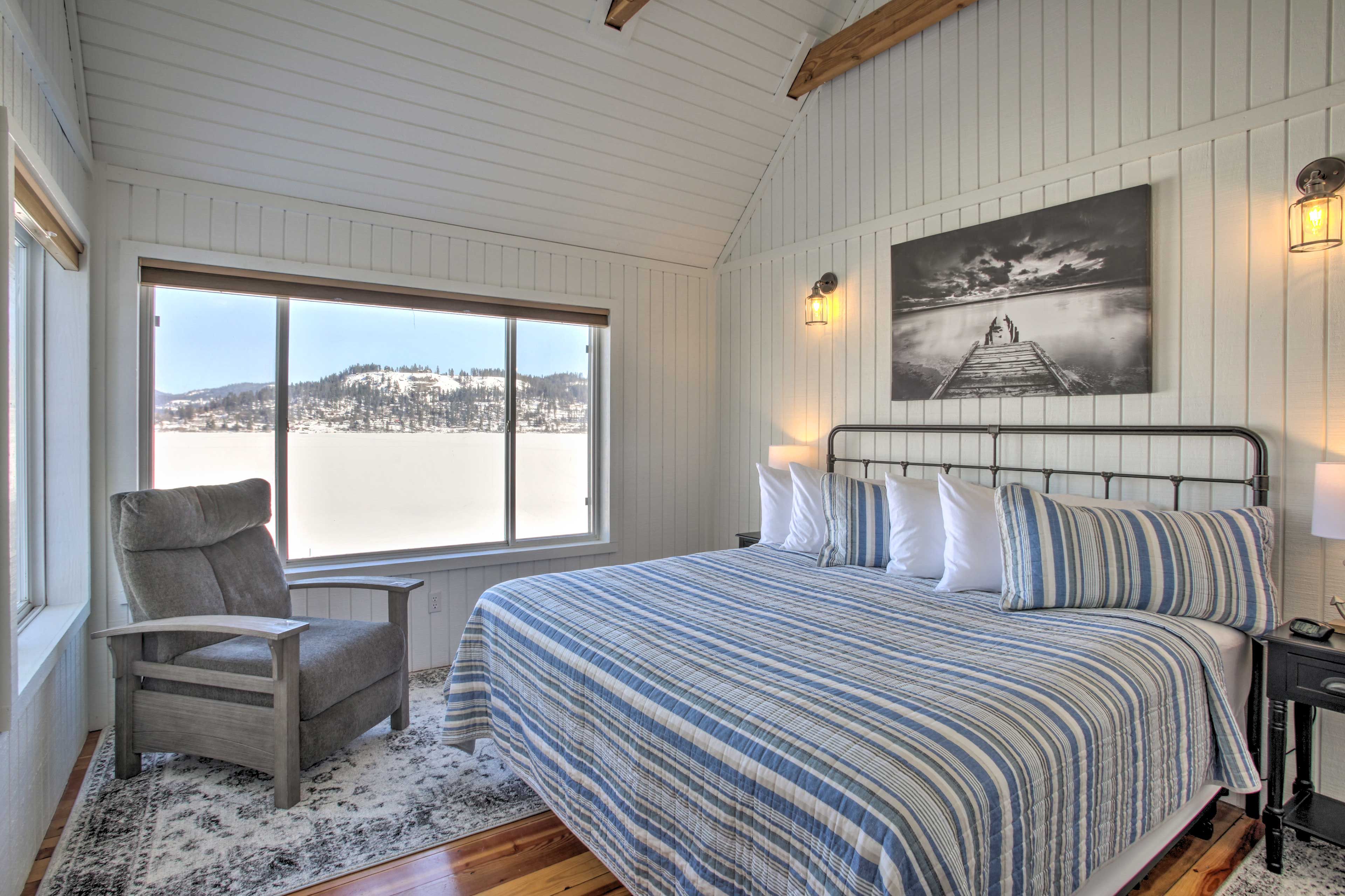 Bedroom 3 | King Bed