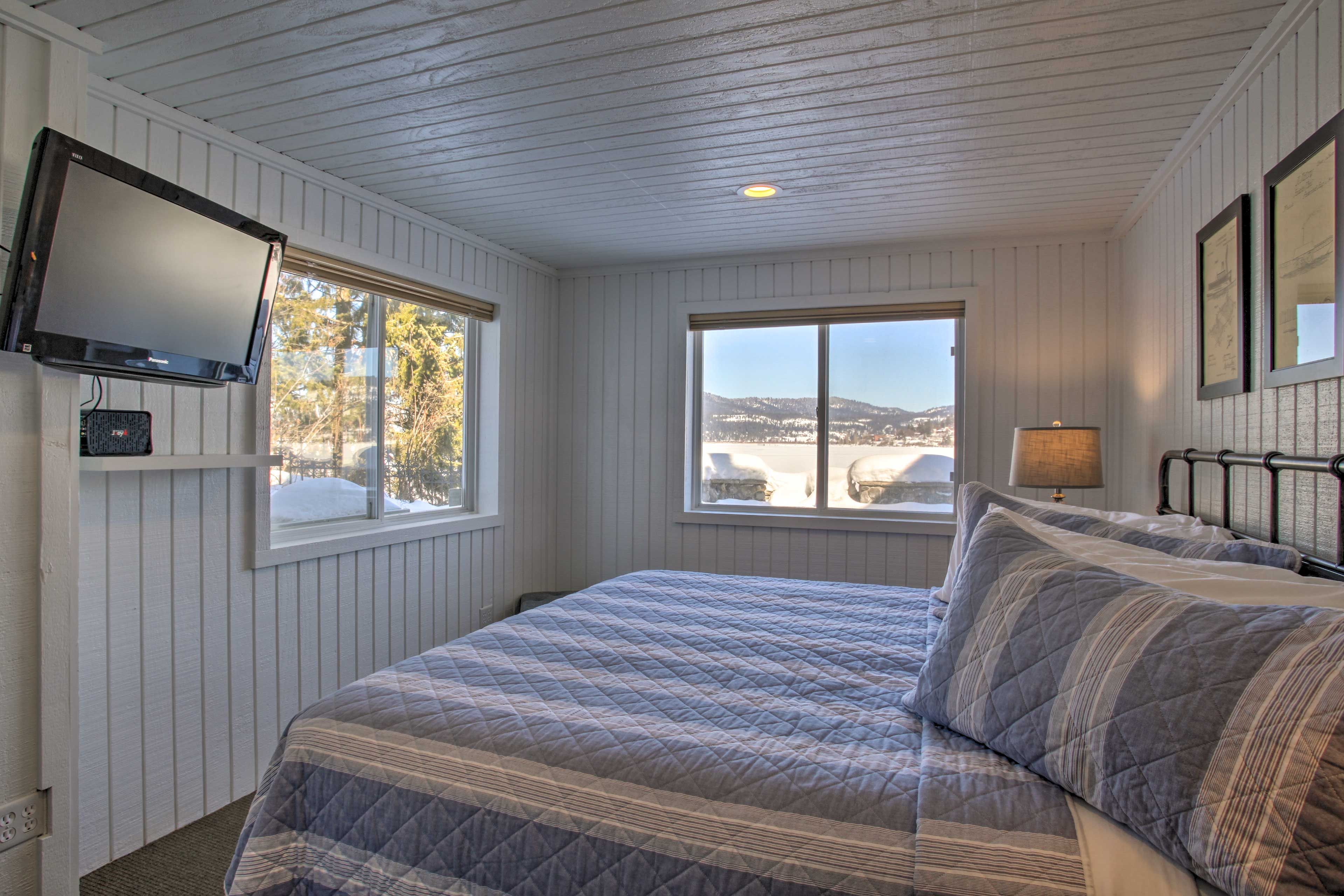 Bedroom 4 | King Bed