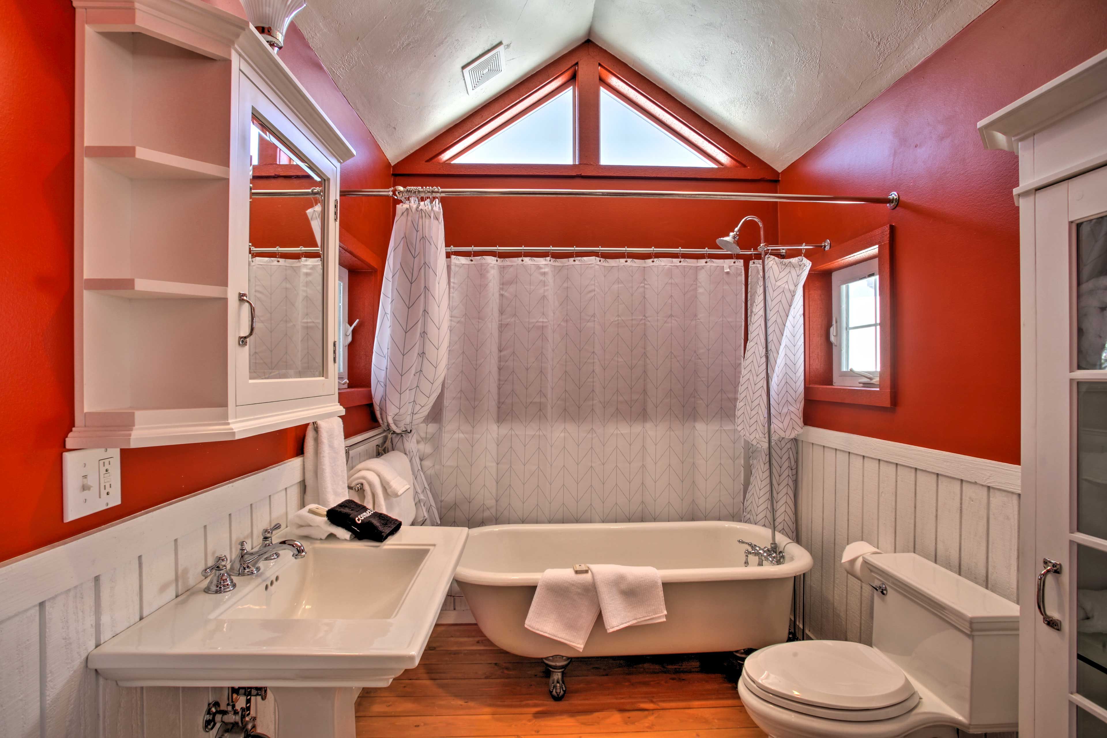 Full Bathroom