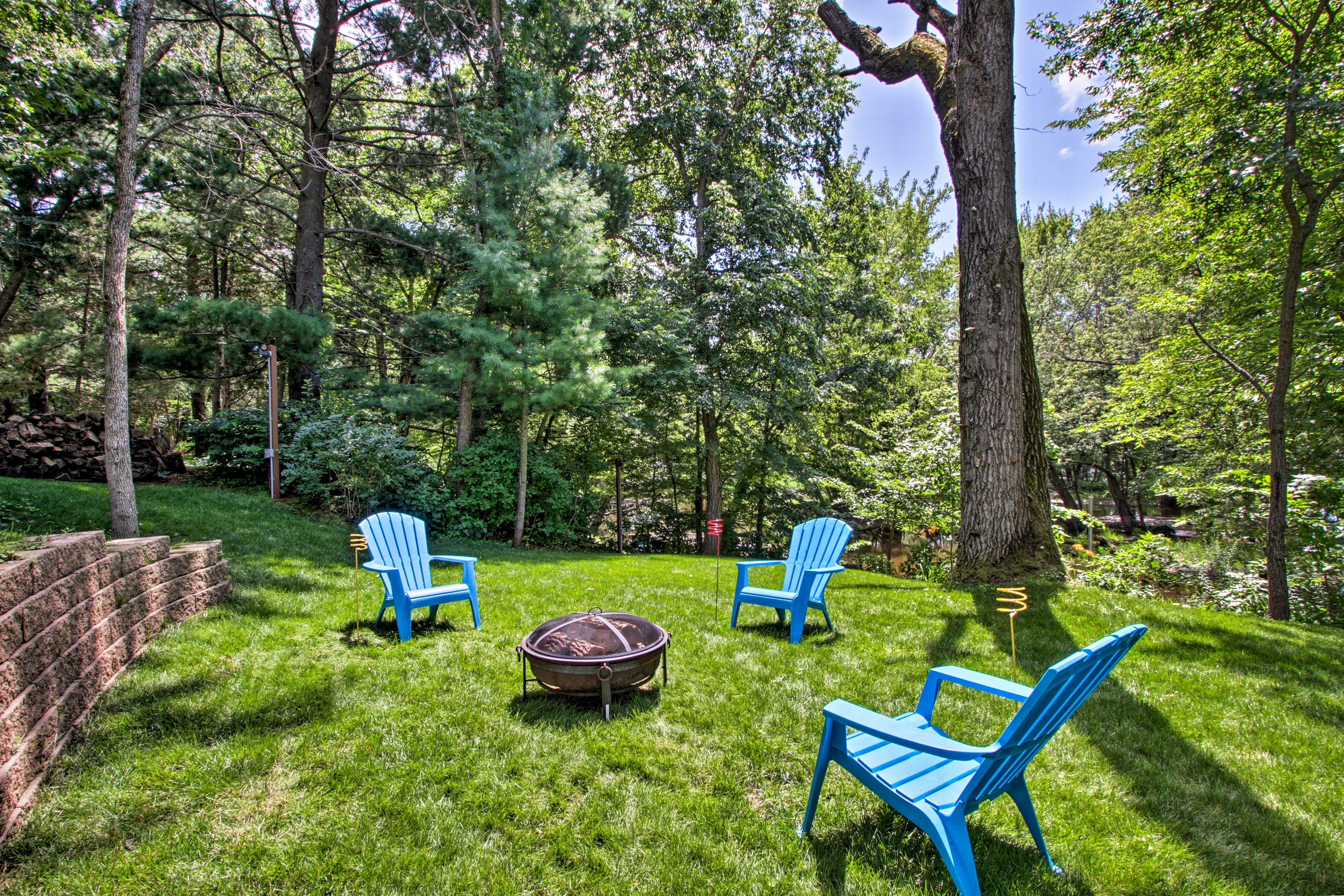 Spacious Yard | Fire Pit | River Access