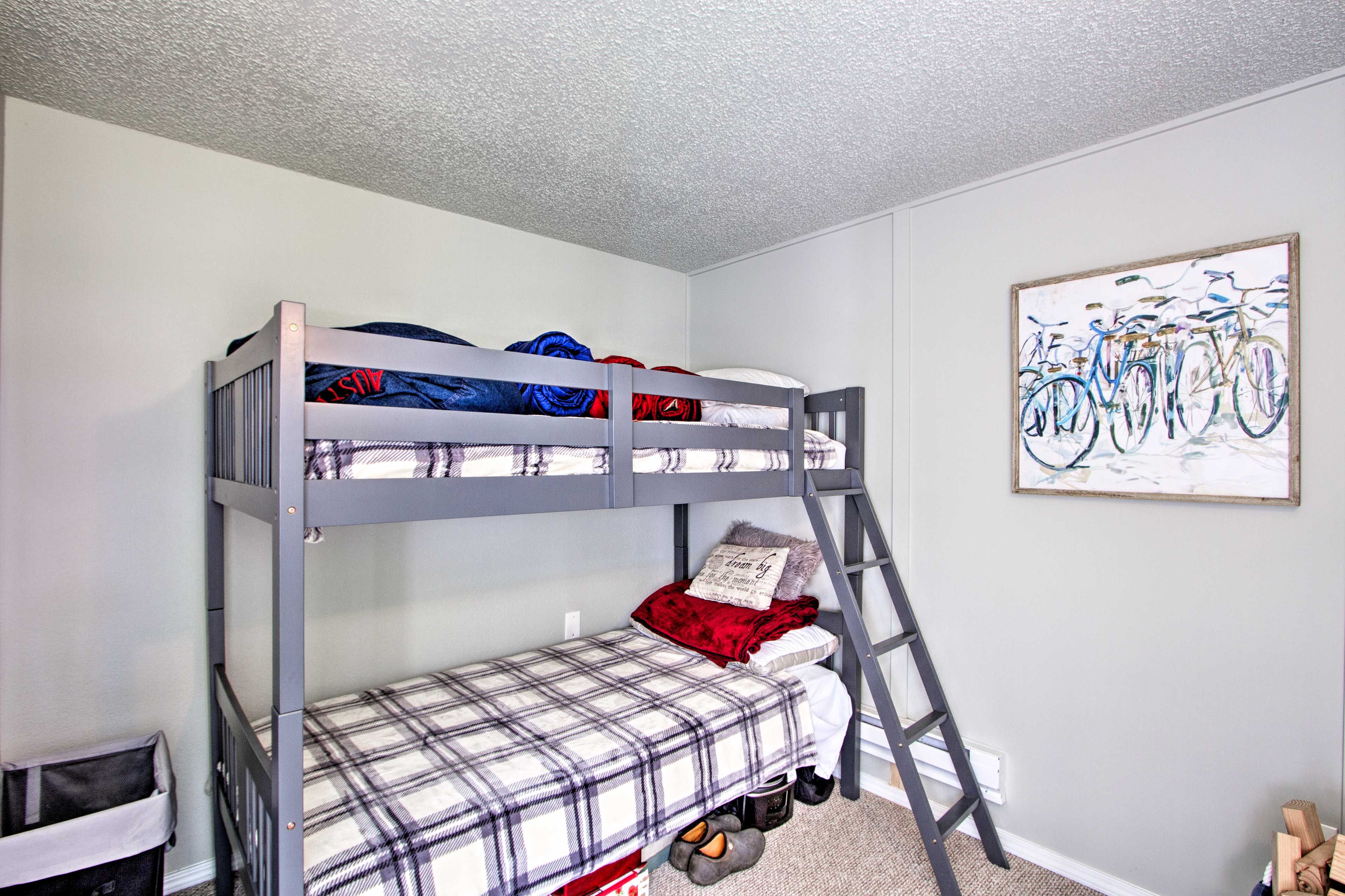 Bedroom 3 | Twin Bunk Bed