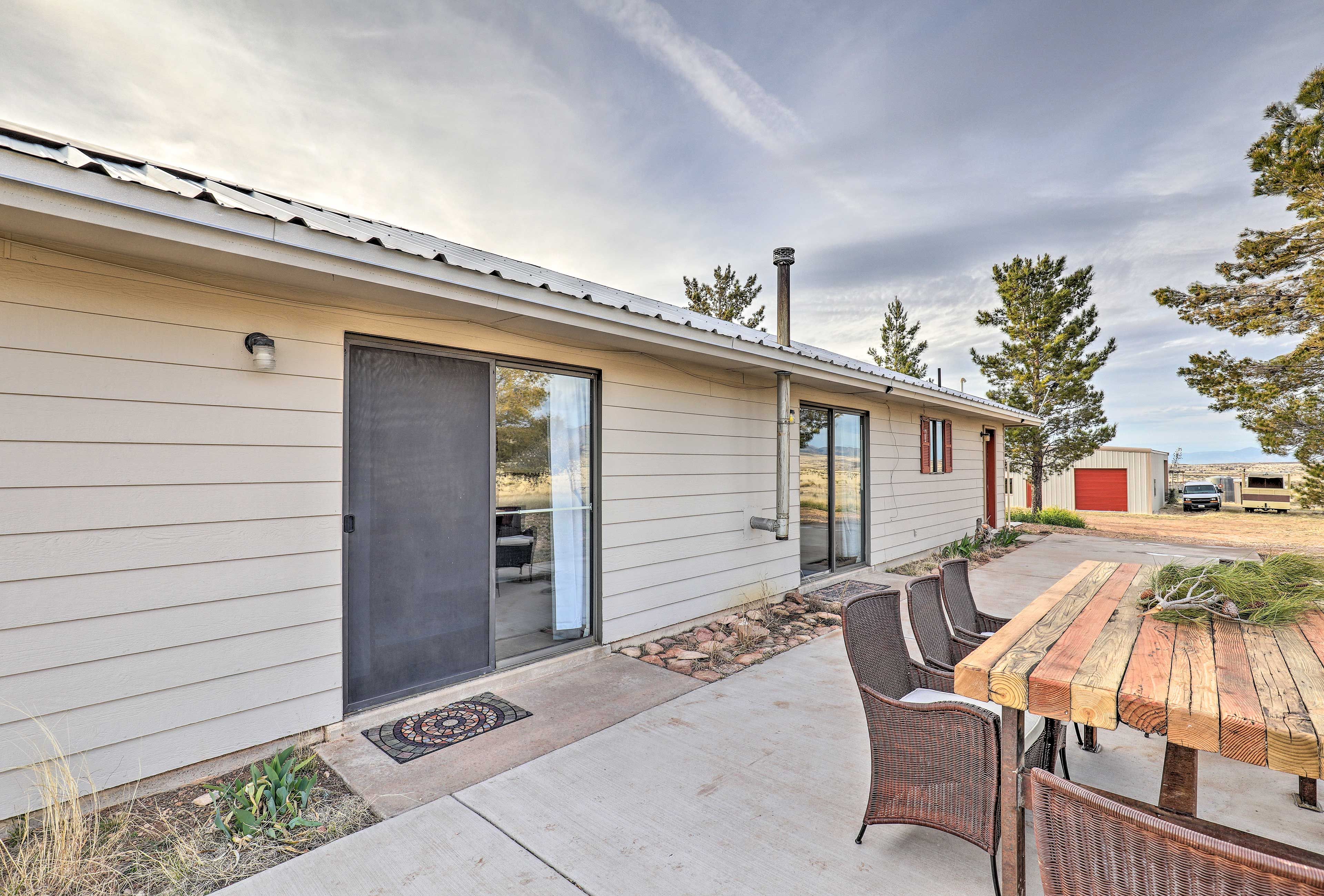 Patio | Outdoor Dining Area