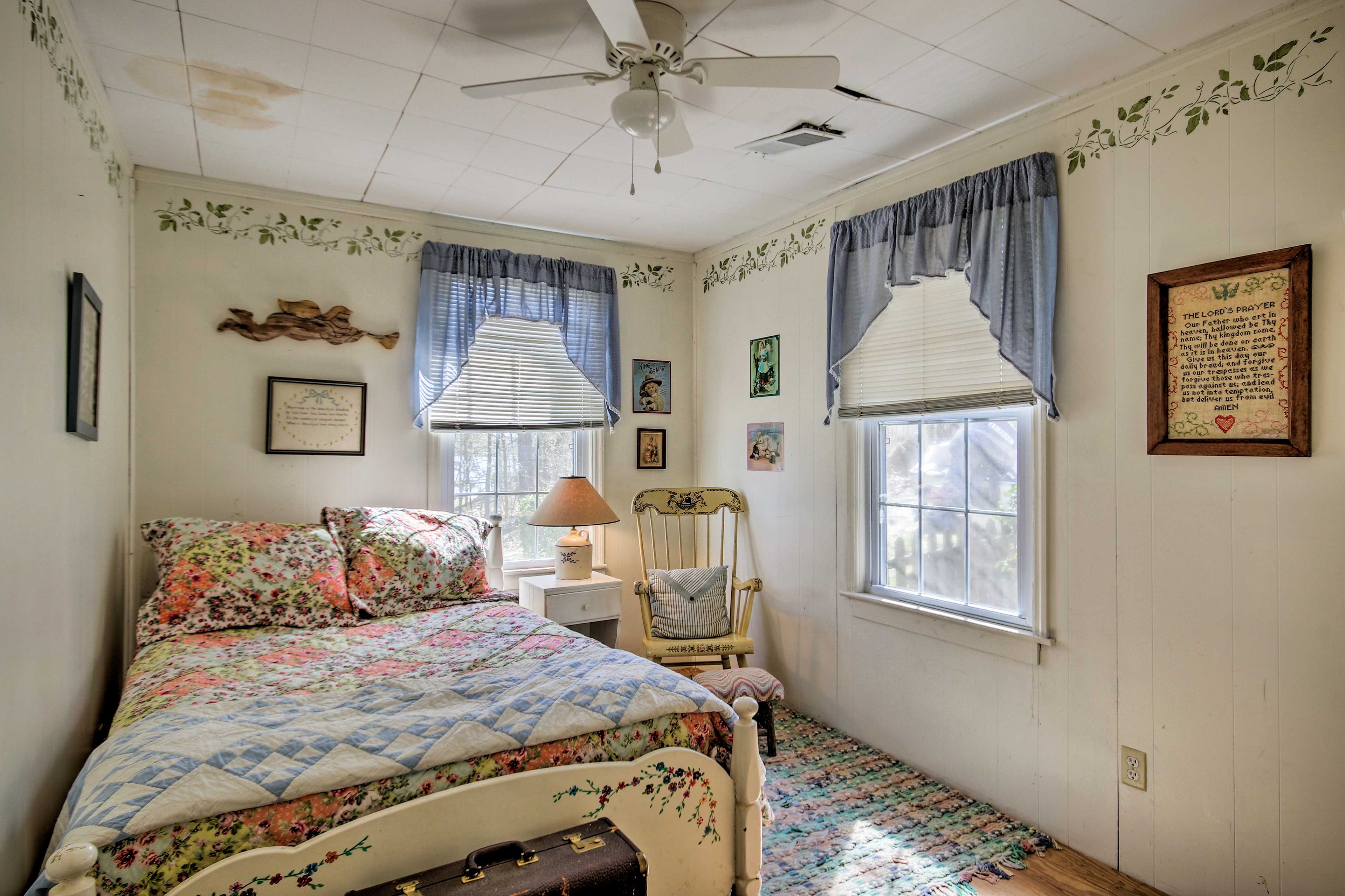 Bedroom 8 | Full Bed