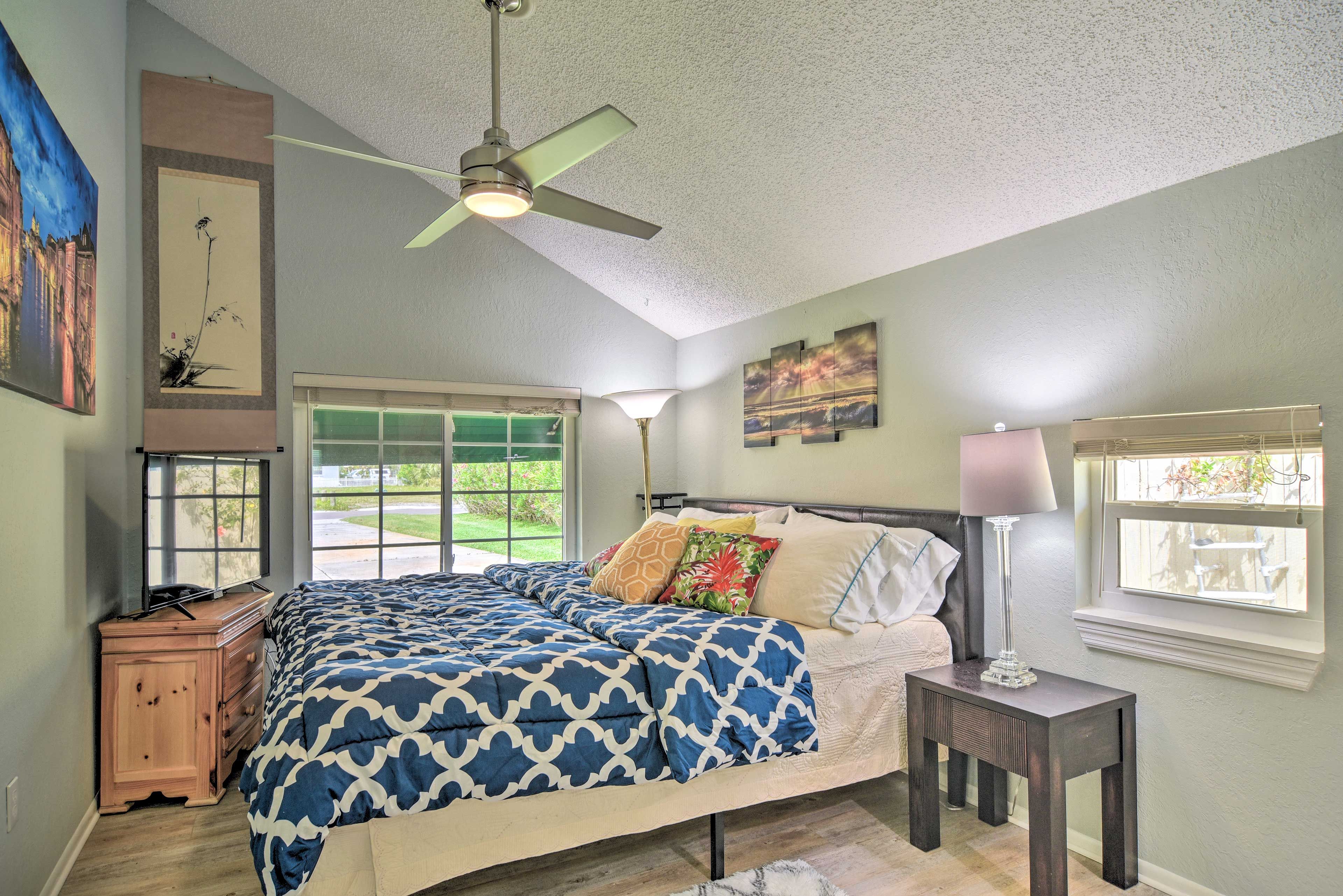 Bedroom 2 | King Bed