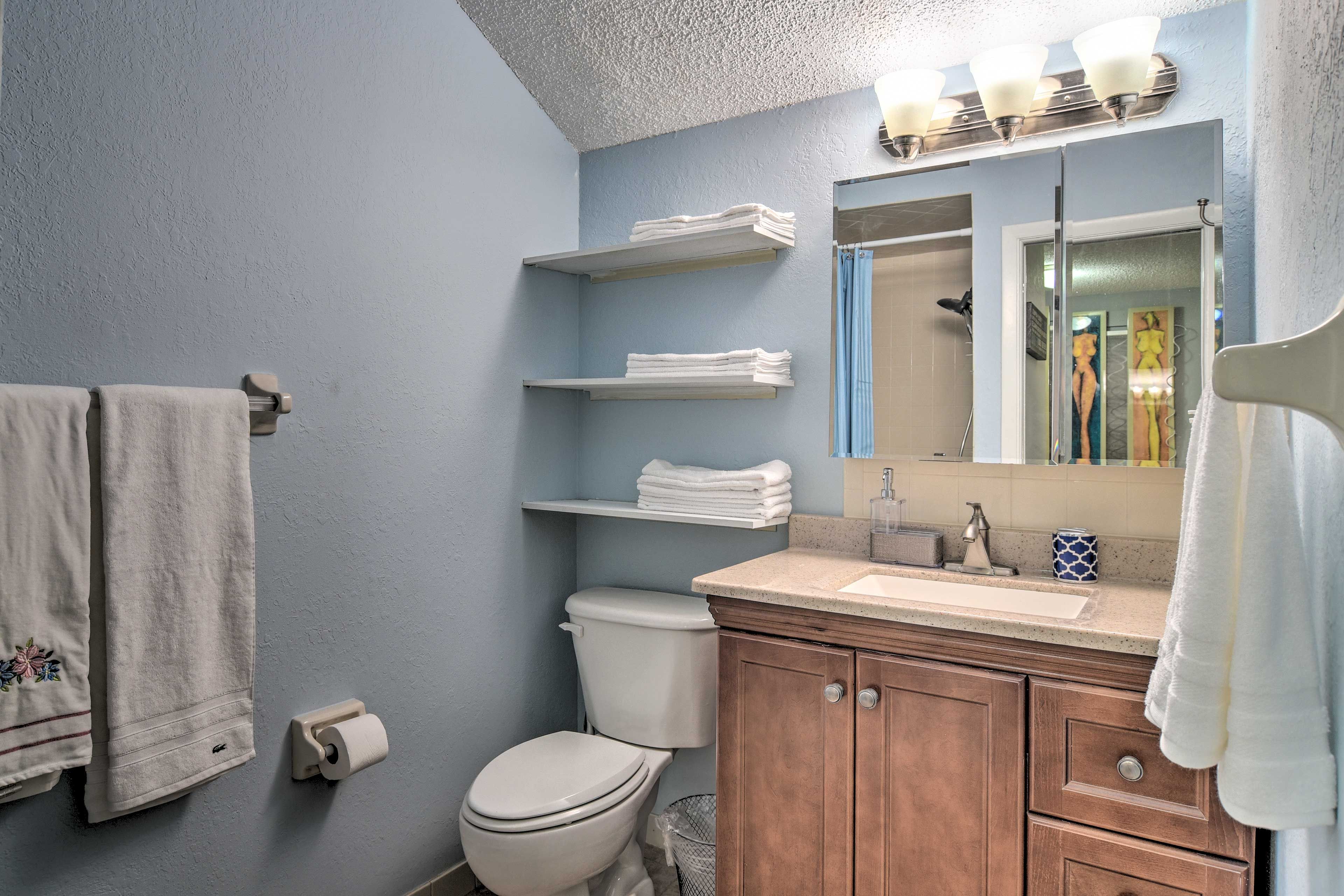 Bathroom | Towels Provided