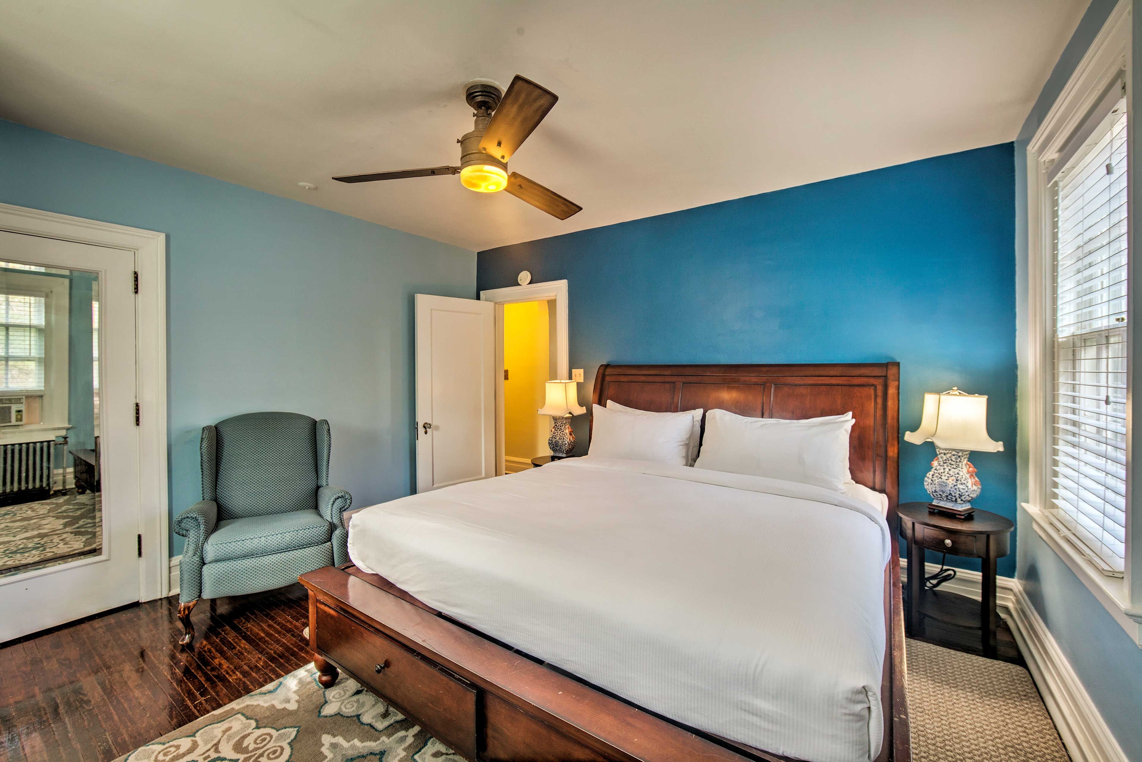 Bedroom 2 | King Bed | Linens Provided