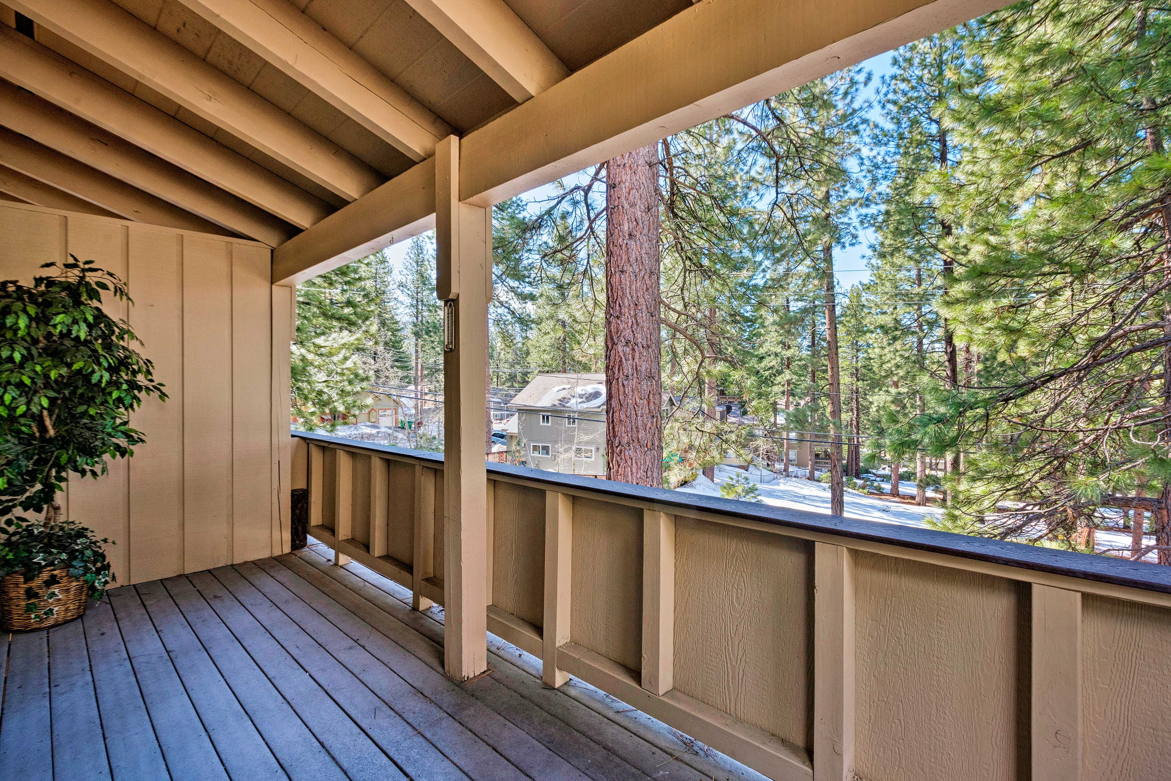There are 3 bedrooms, a loft, 2.5 bathrooms, a spacious deck, and room for 12!