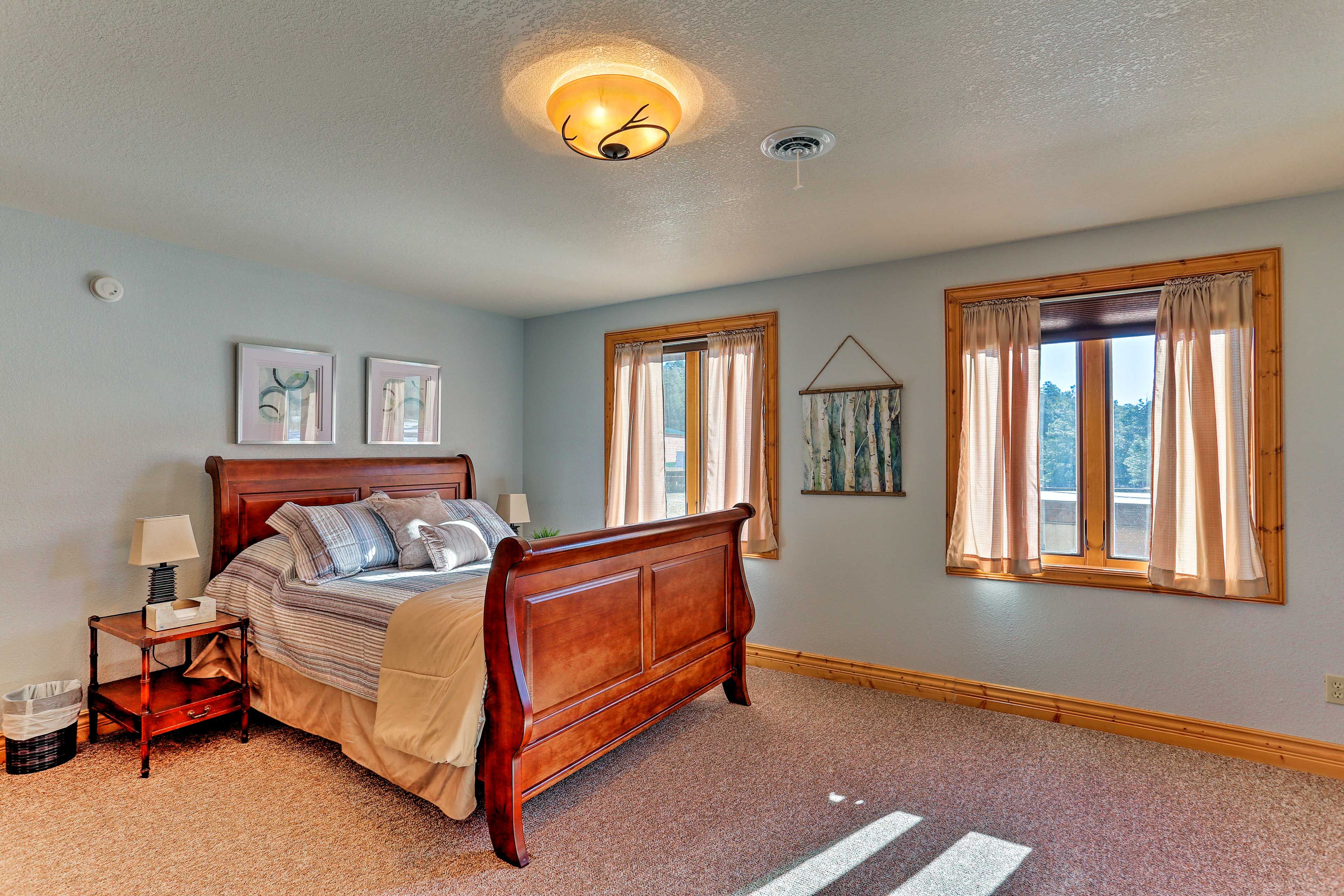 Bedroom 4 | Queen Bed | Linens Provided | Basement Level
