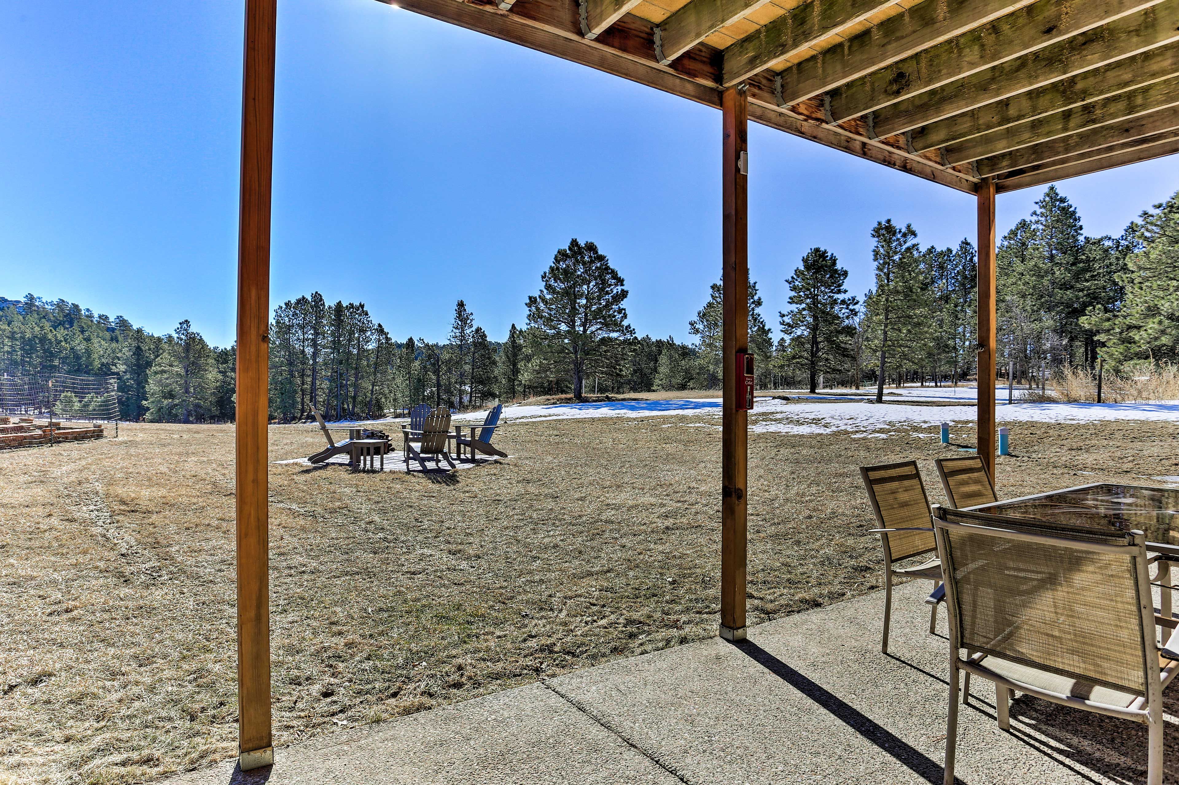 Patio | Outdoor Dining