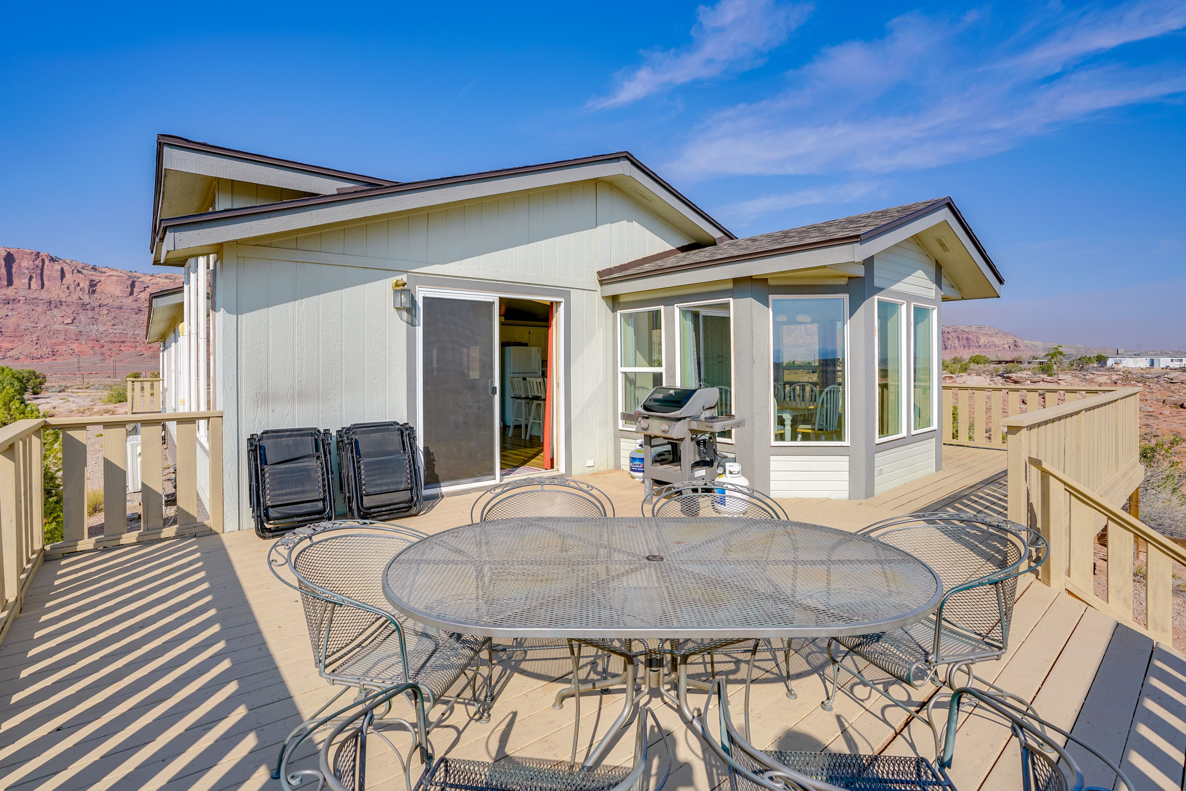 Wraparound Deck | Outdoor Dining | Views