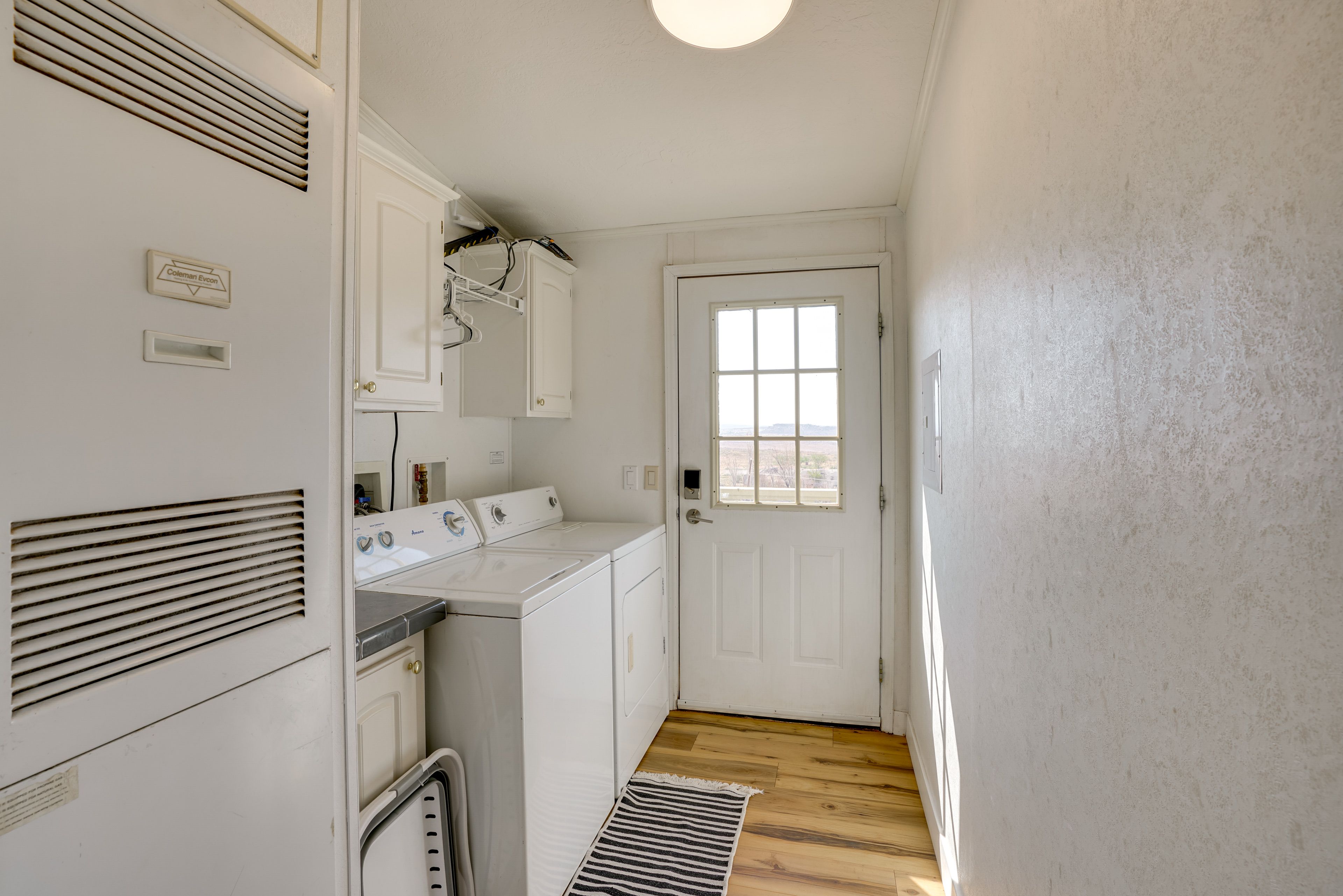Laundry Room | Washer & Dryer