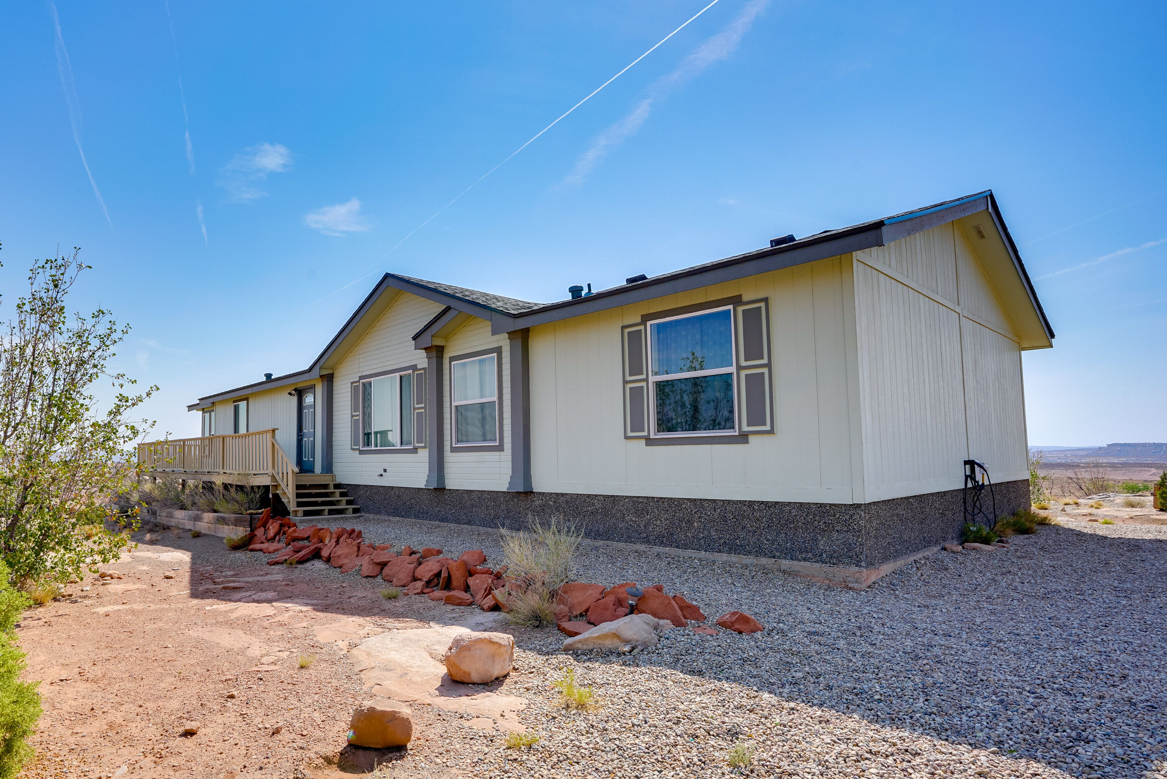 Parking | Gravel Driveway (4 Vehicles)