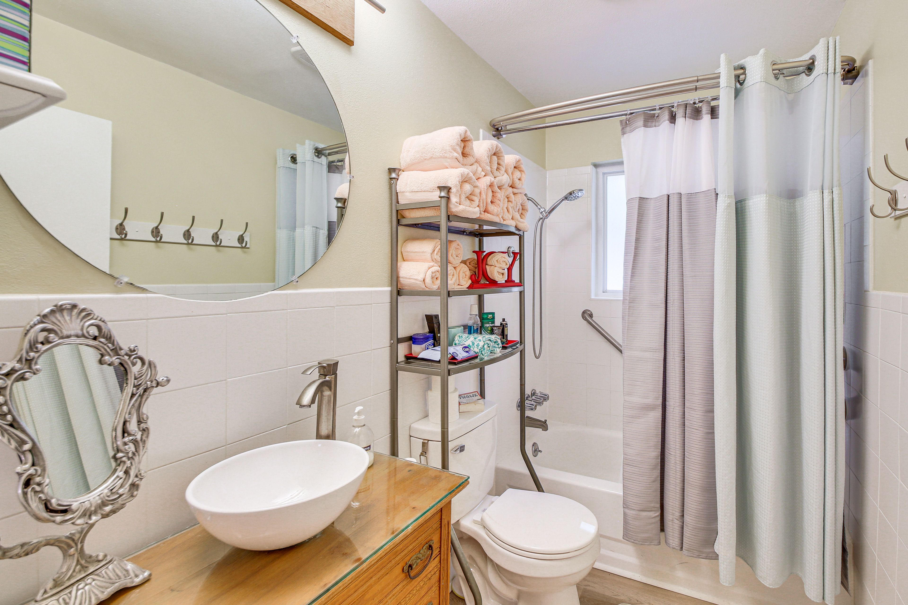 Full Bathroom