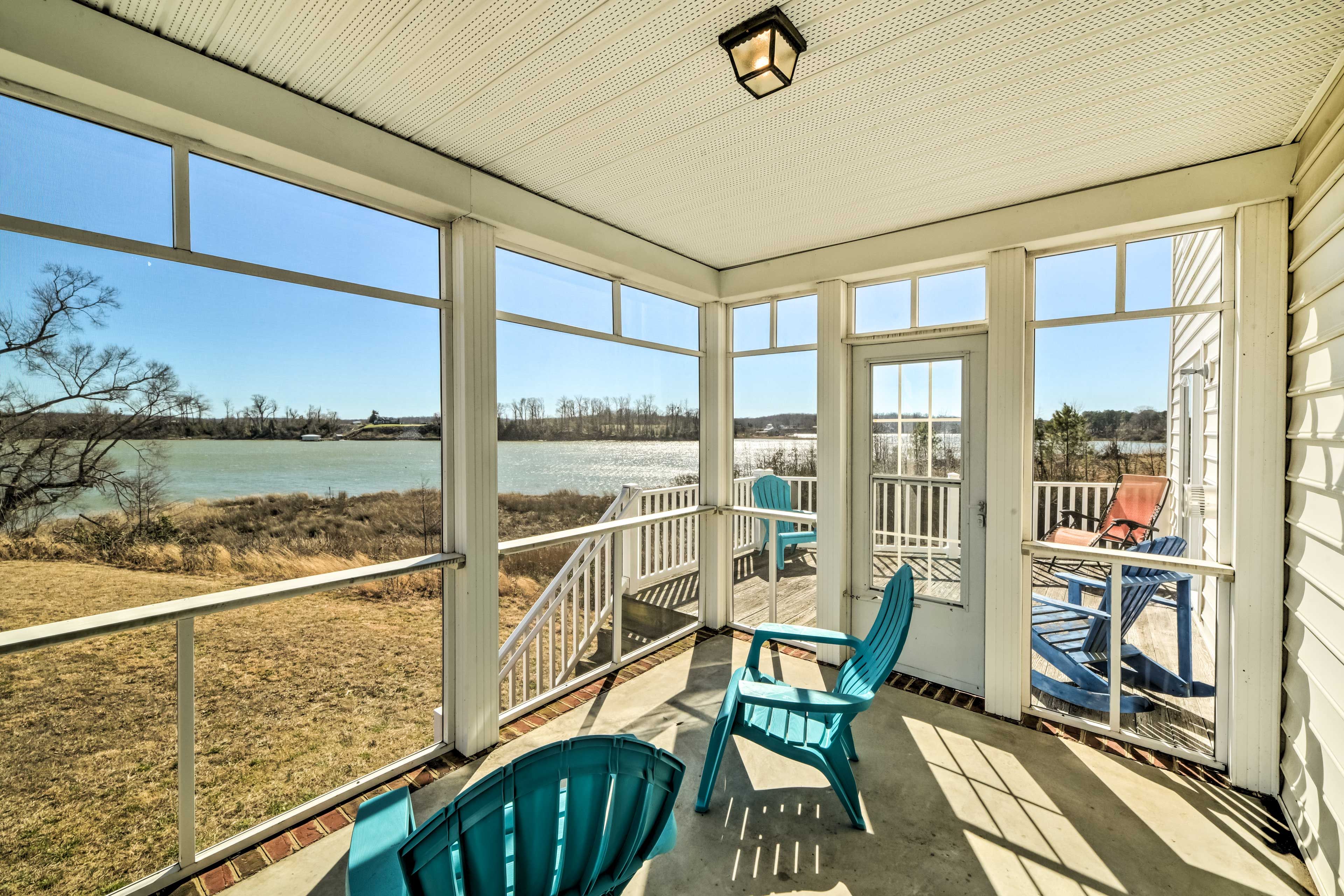 Screened-In Porch